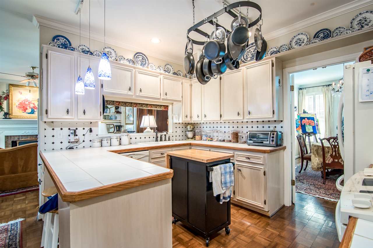 Sheraton Court Townhomes - Residential