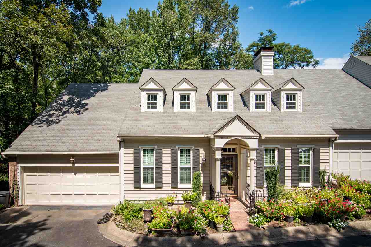 Sheraton Court Townhomes - Residential