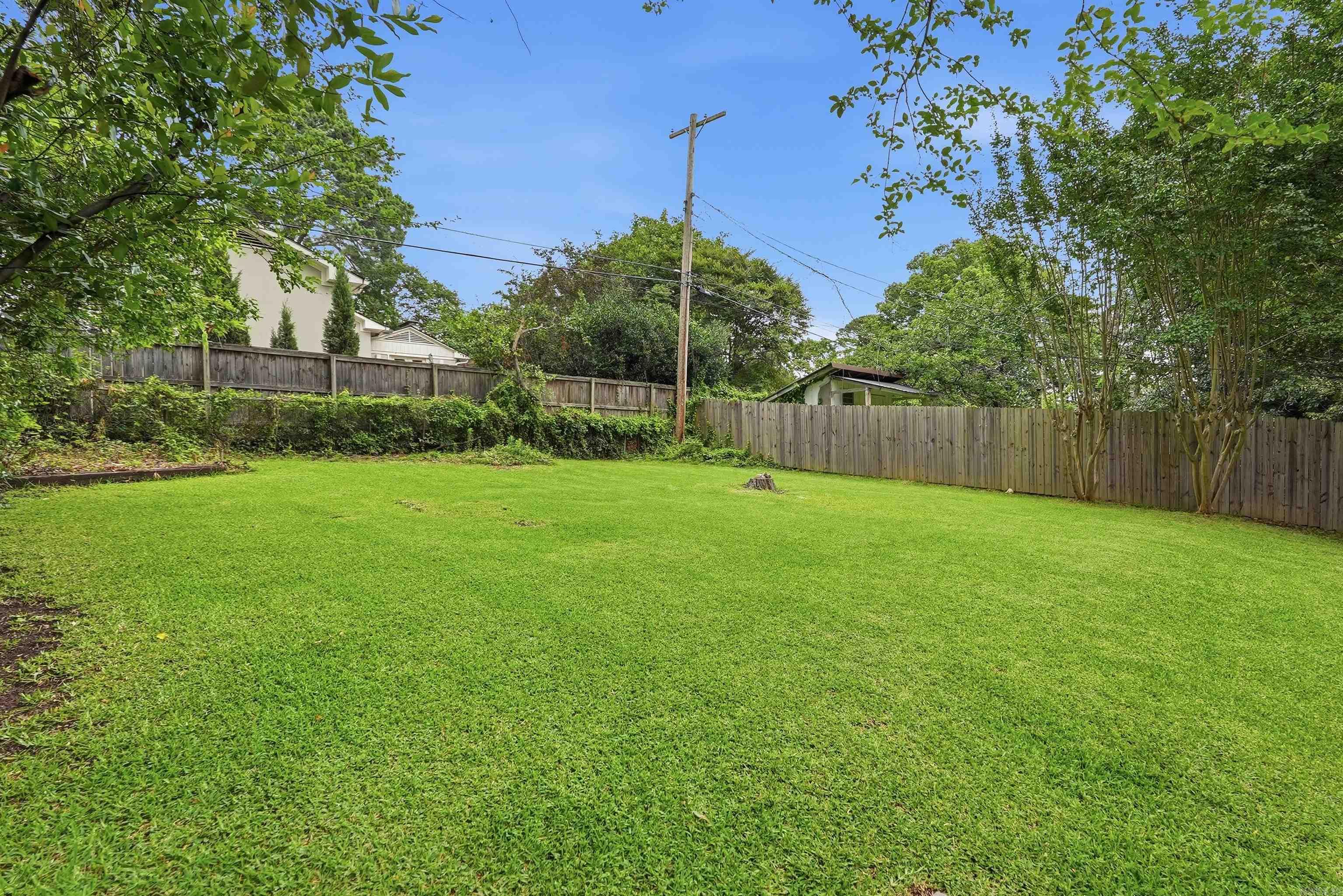 PINE WOOD HILL ADDN - Residential