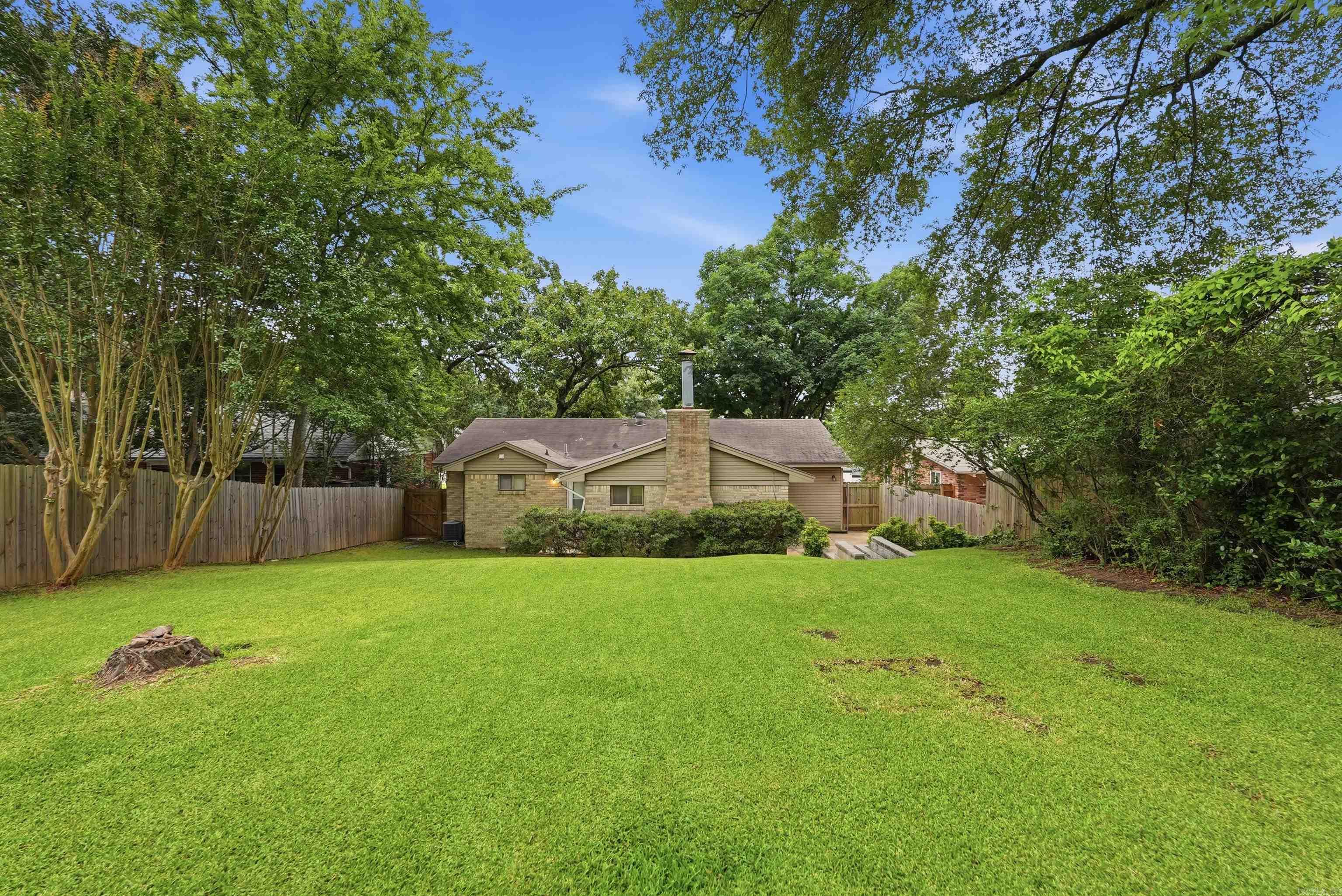 PINE WOOD HILL ADDN - Residential