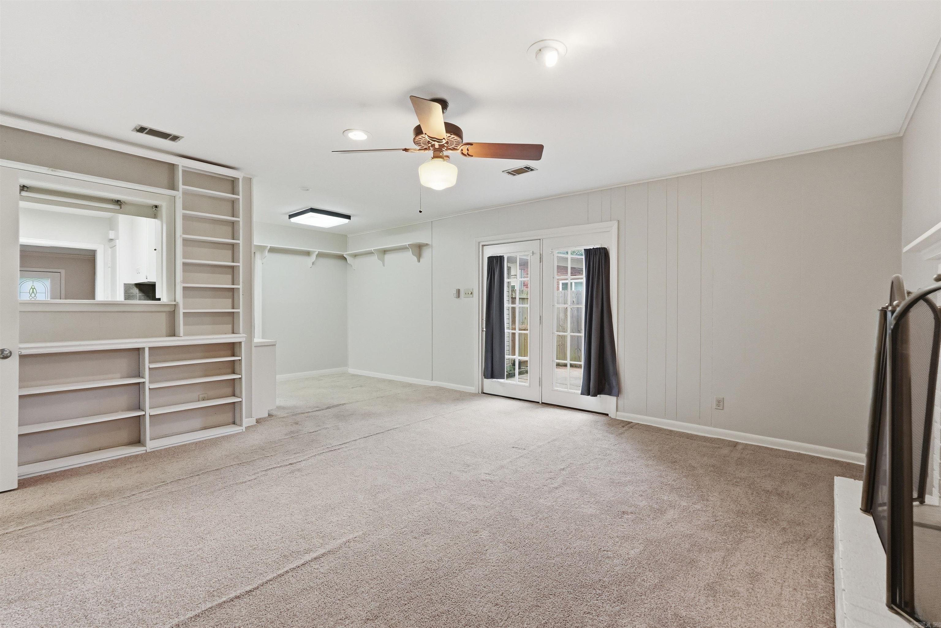 PINE WOOD HILL ADDN - Residential