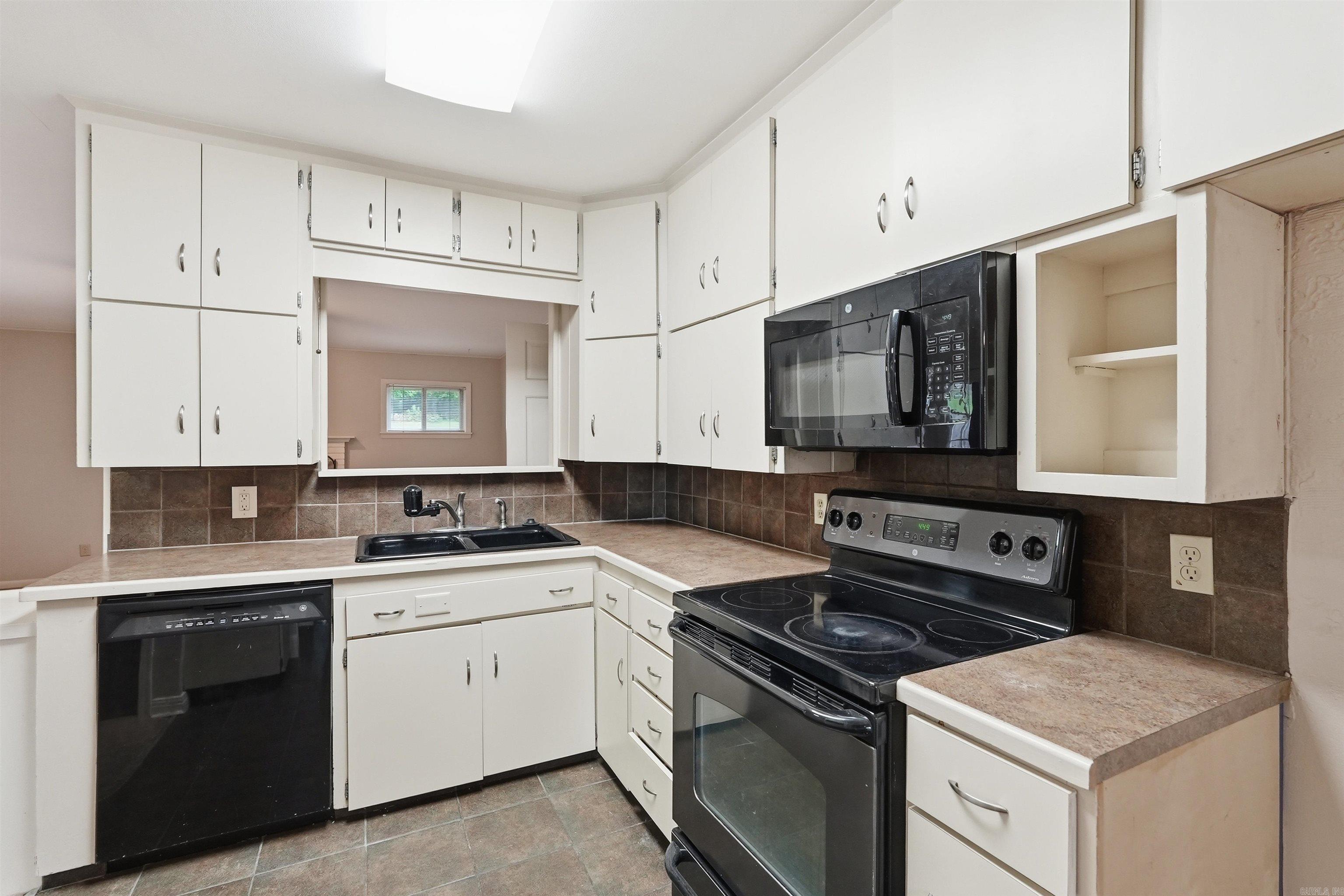 PINE WOOD HILL ADDN - Residential