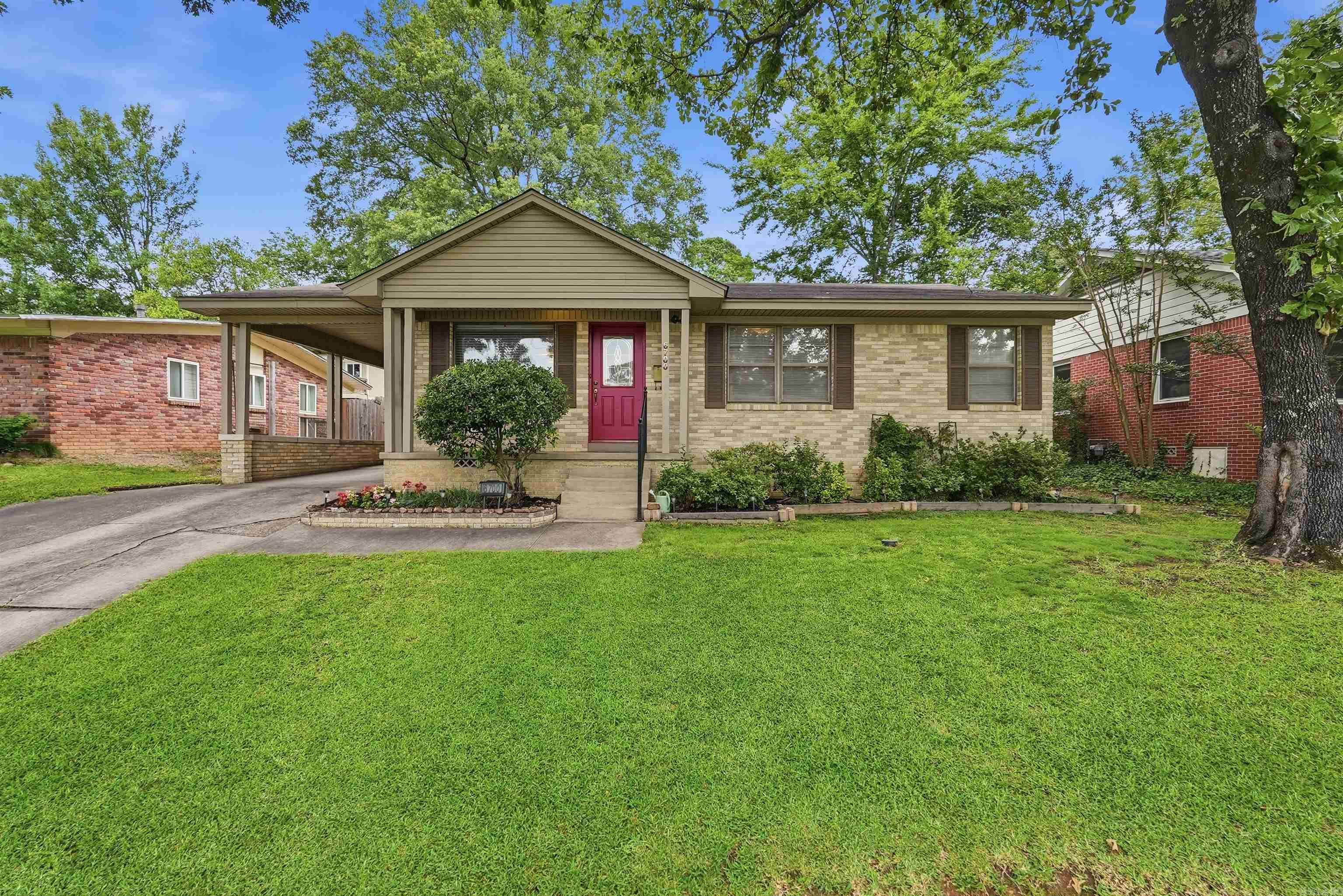 PINE WOOD HILL ADDN - Residential