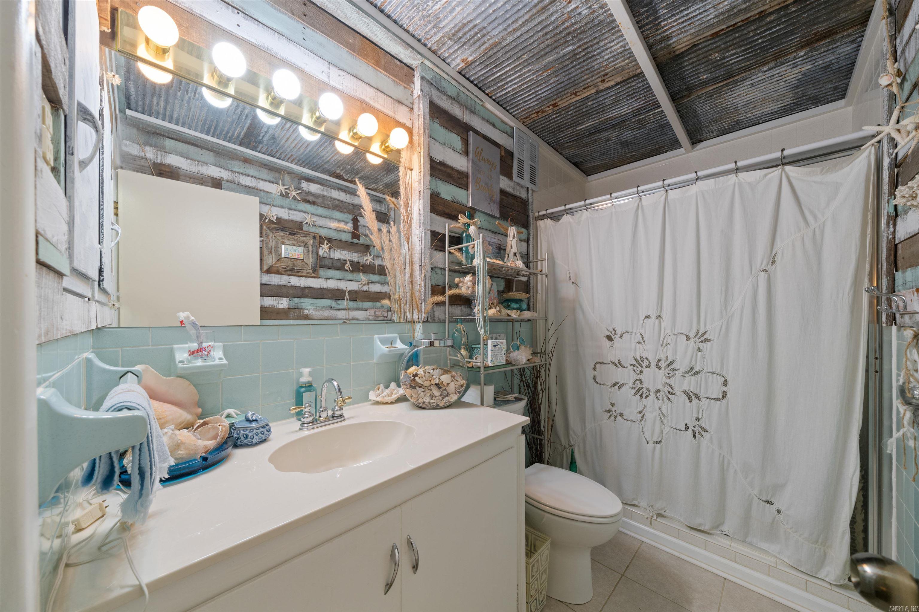 O R WILLIAMS & R N SCALES - Residential
