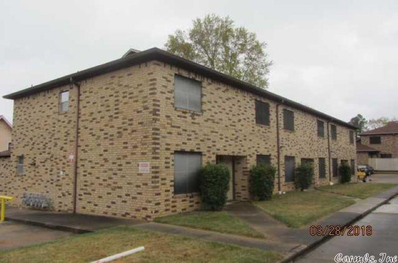 3 Townhome building, one house