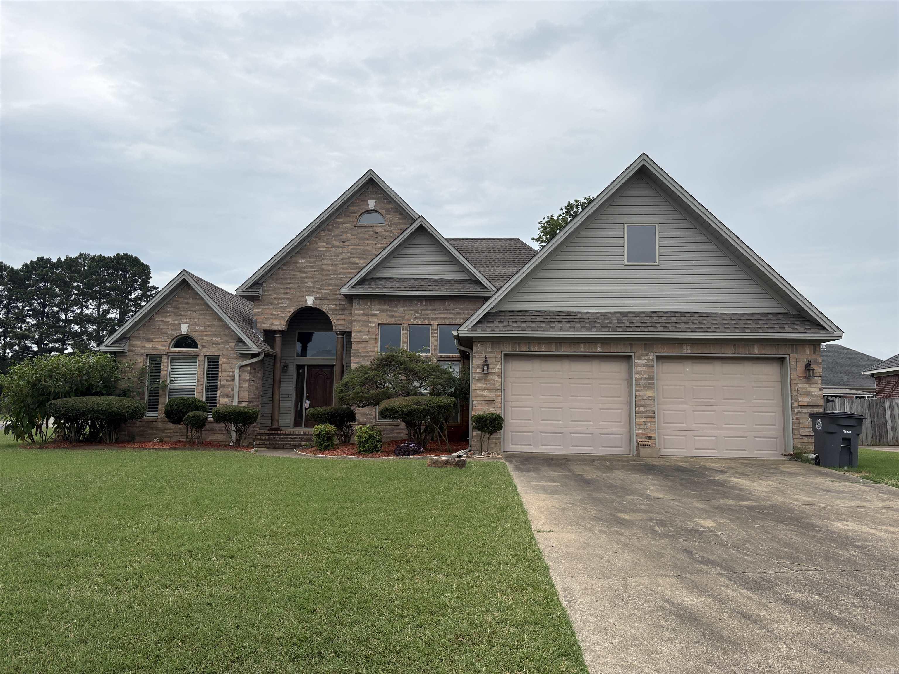 Here's your big, beautiful new home at a not-new price on Brittany Lane. Don't come looking or buying over here unless you're into neighbors being friends, people walking dogs and kids in the summer evenings, and peaceful enjoyment of life. The builder cooked so much into 2501sf with 15' high ceilings in the Living Room, an extra bedroom or Study/Office, extra dining area, builts ins, etc.  There's a gym in walking distance, a golf course in golf cart distance, a school on the other side of the neighborhood, Harps on the other side, a city park 5 minutes away, kind of perfect! You don't have to write an offer, but you can't stay here until you do. In probate process, may need a few extra days for closing.