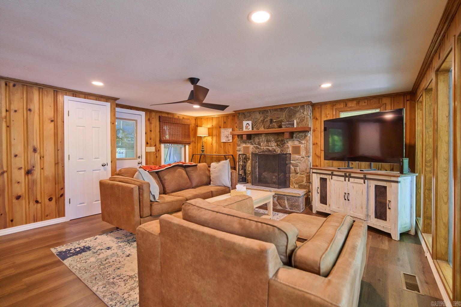 ARKANSAS HGTS - Residential