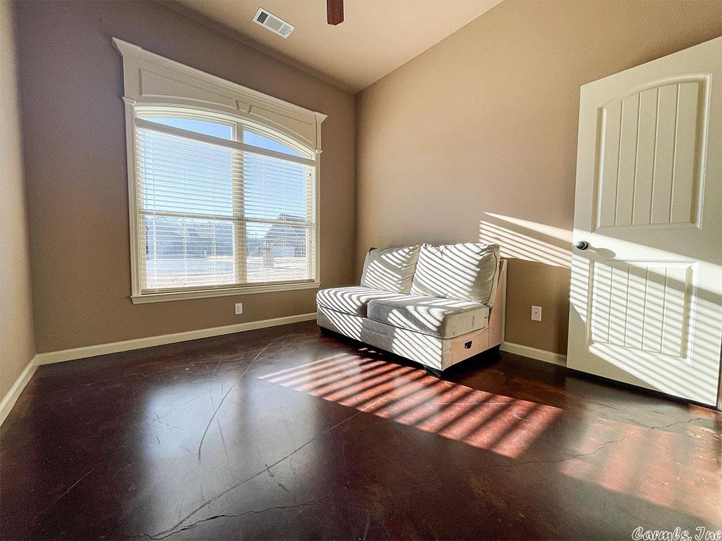 OAK GLENN - Residential