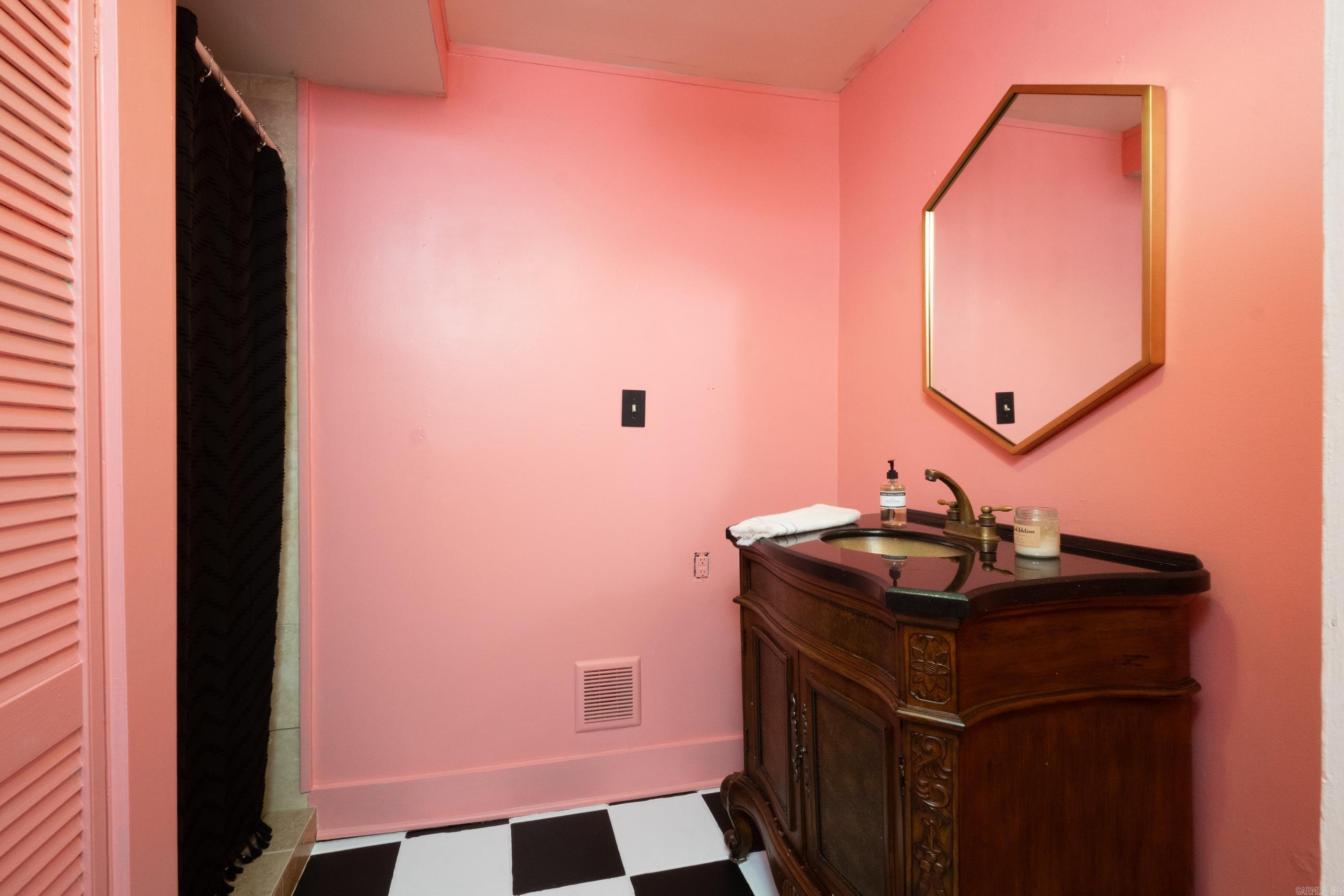PULASKI HEIGHTS - Residential