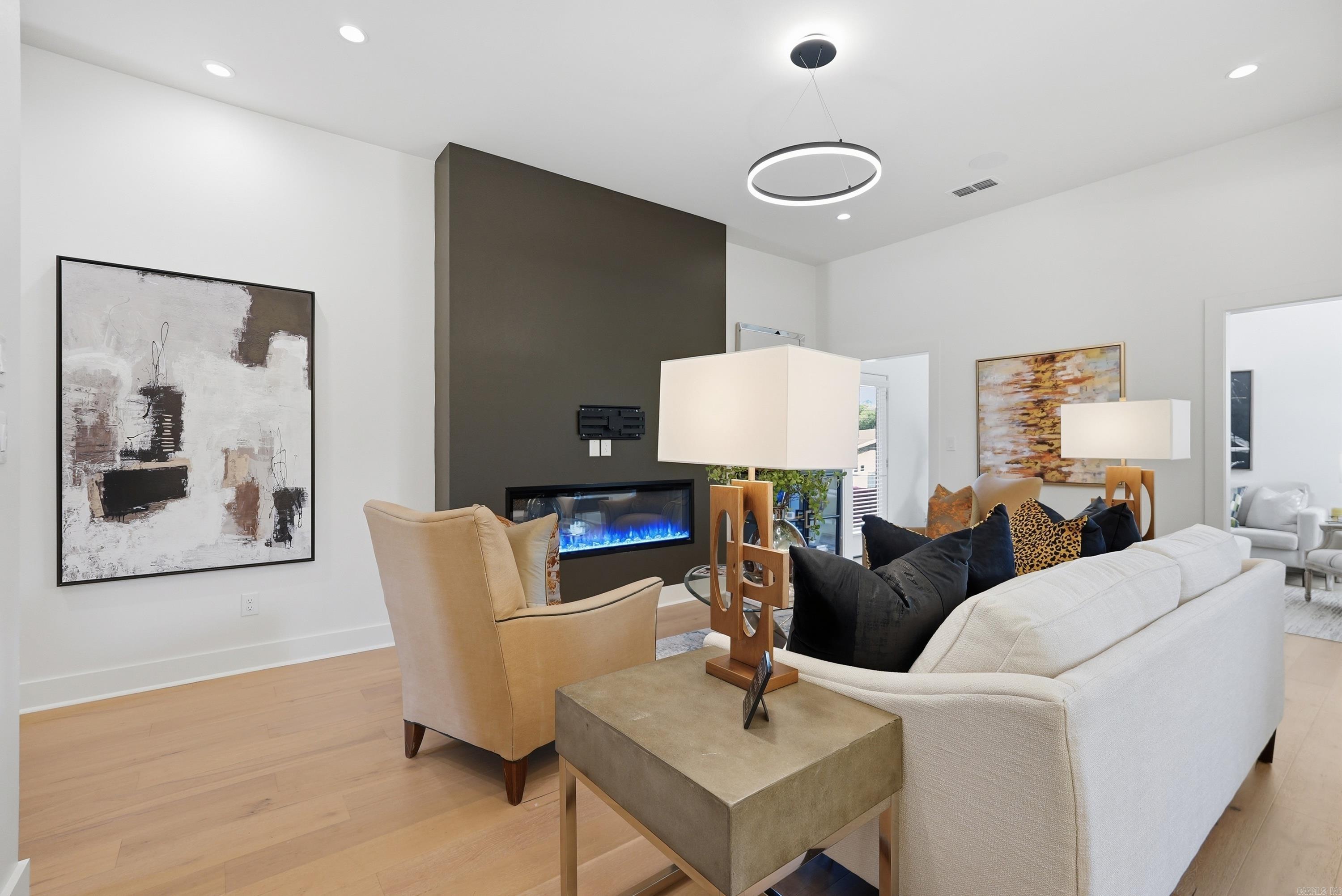 WALNUT VALLEY - Residential