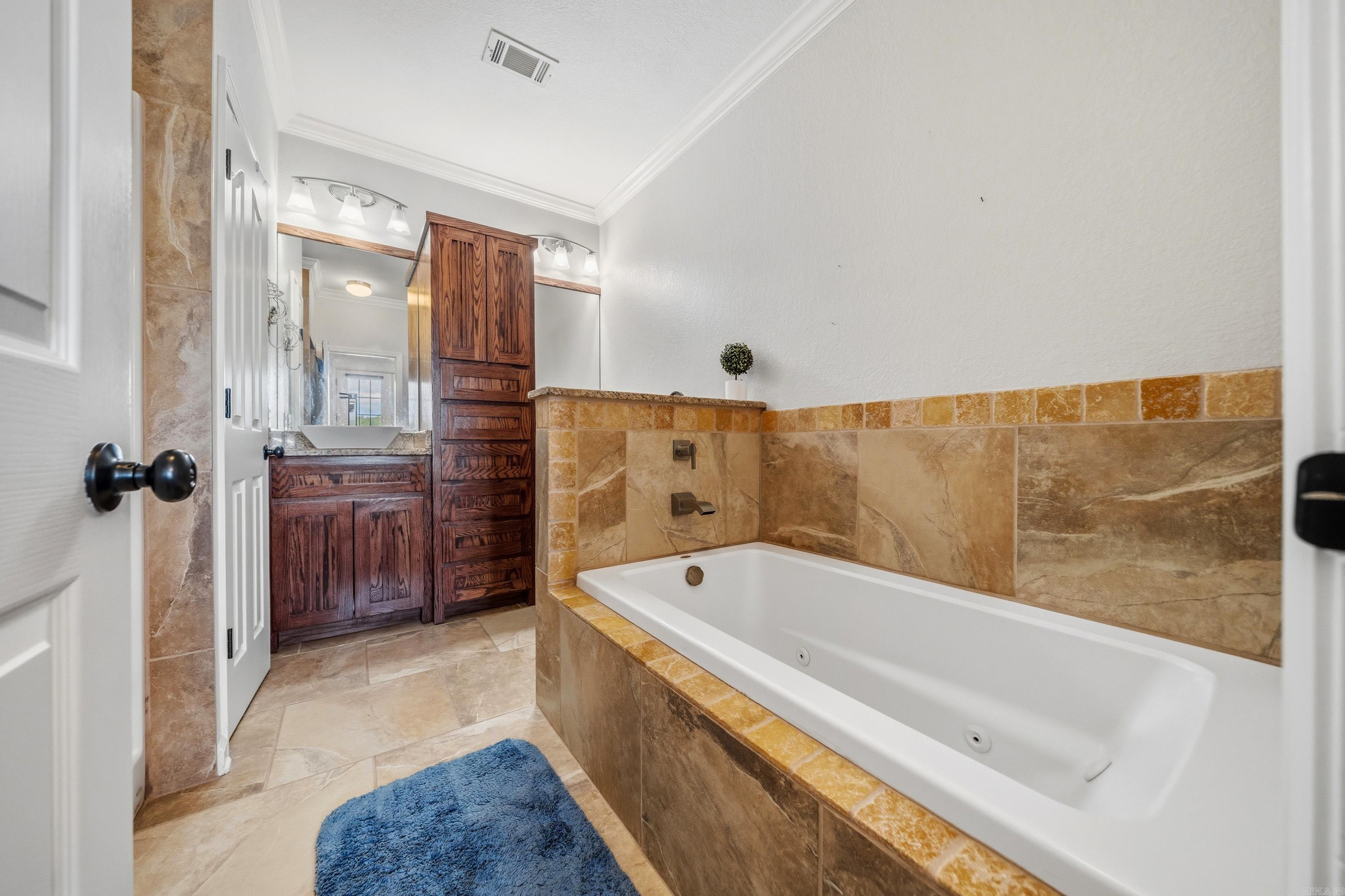 MAJESTIC LAKE VILLAGE TOWNHOMES - Residential