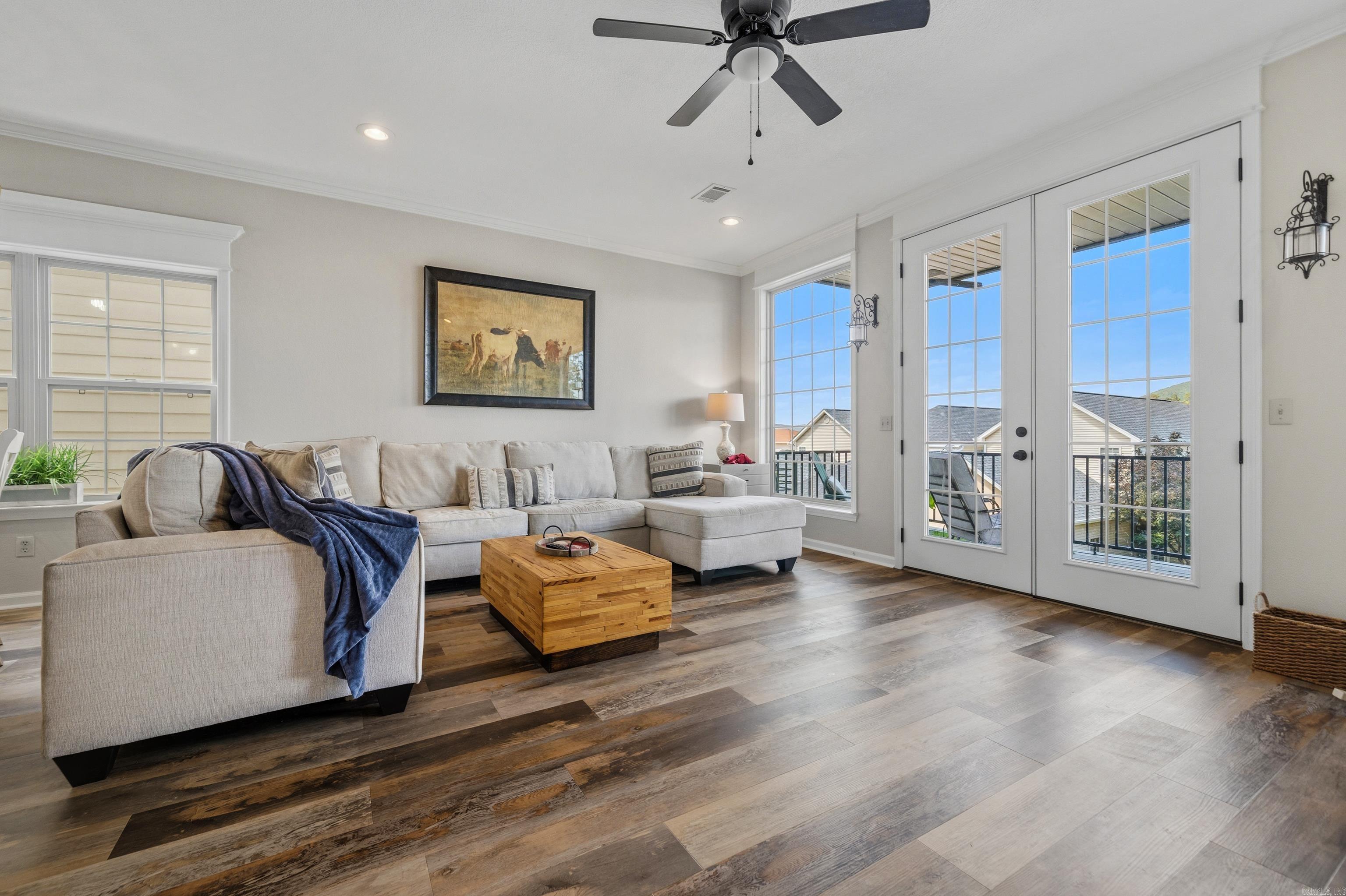 MAJESTIC LAKE VILLAGE TOWNHOMES - Residential