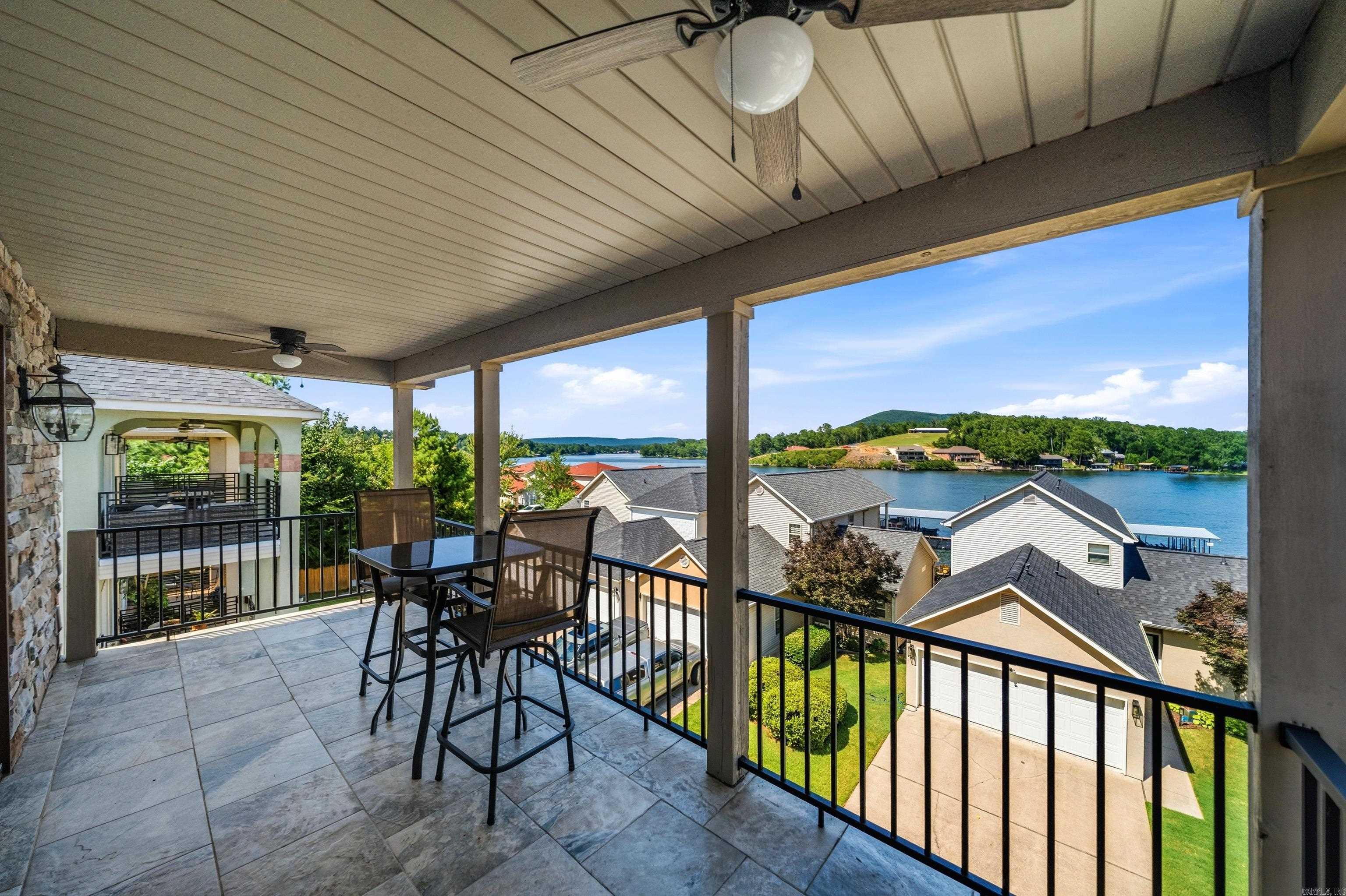 MAJESTIC LAKE VILLAGE TOWNHOMES - Residential