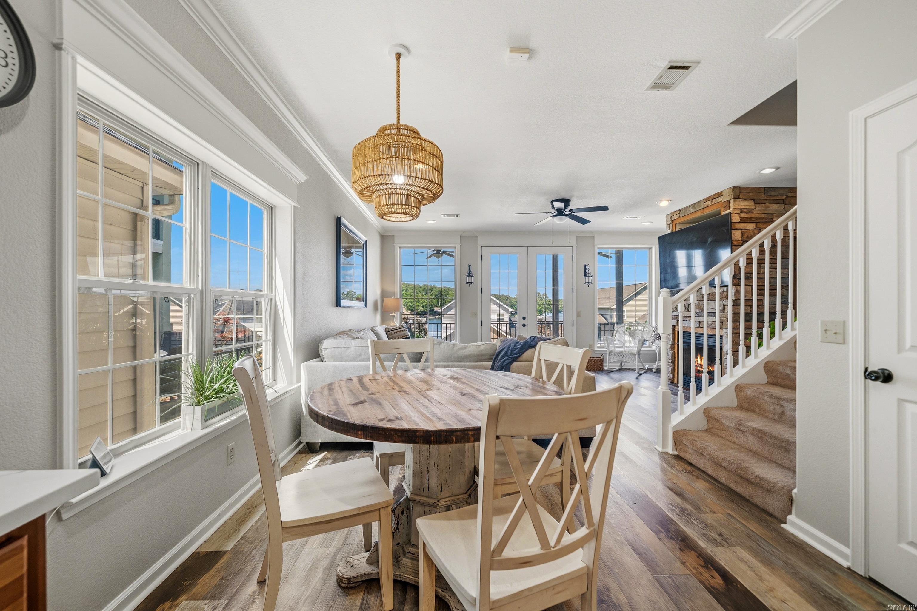 MAJESTIC LAKE VILLAGE TOWNHOMES - Residential