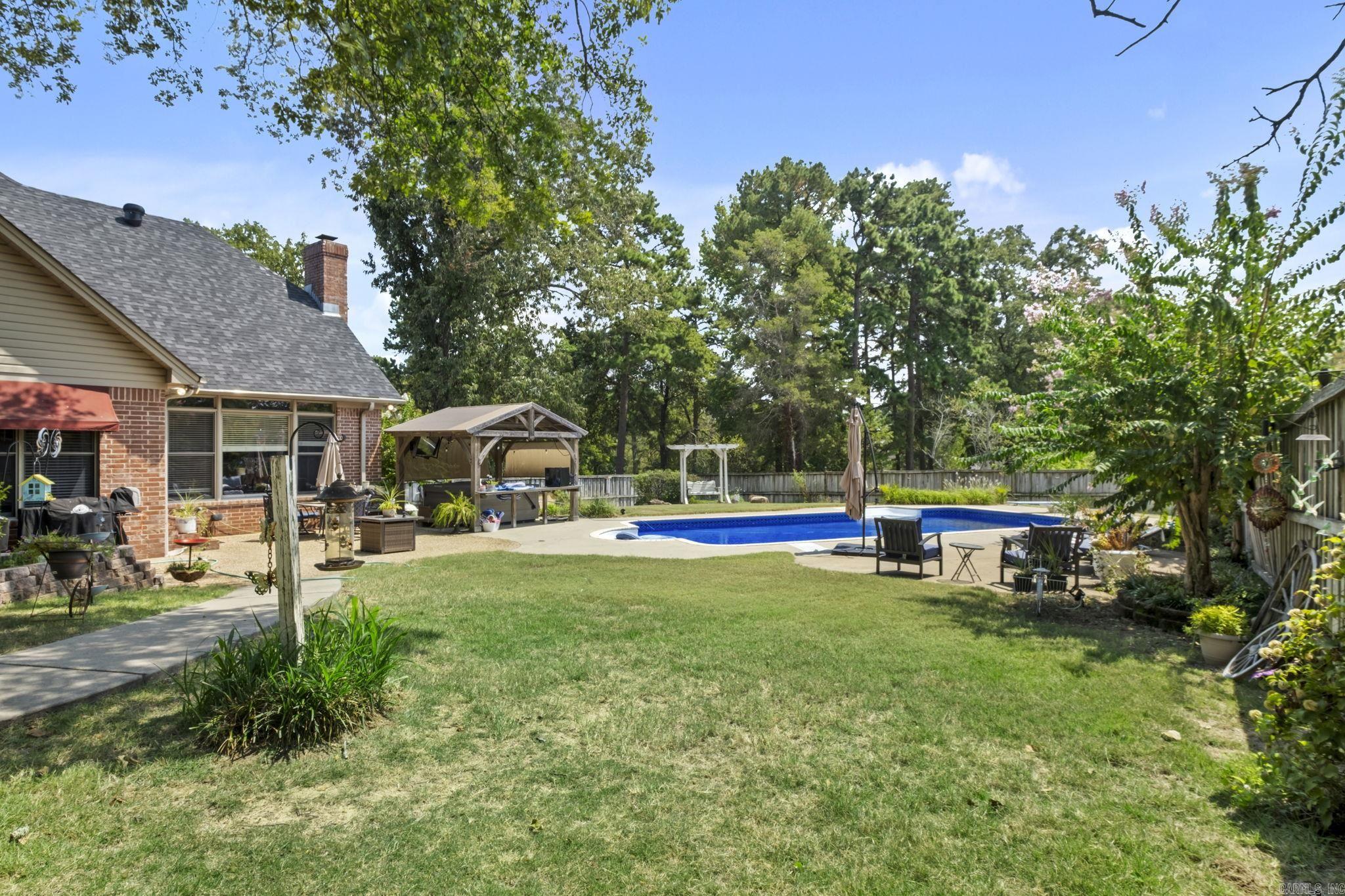 CLUB WEST ESTATES - Residential