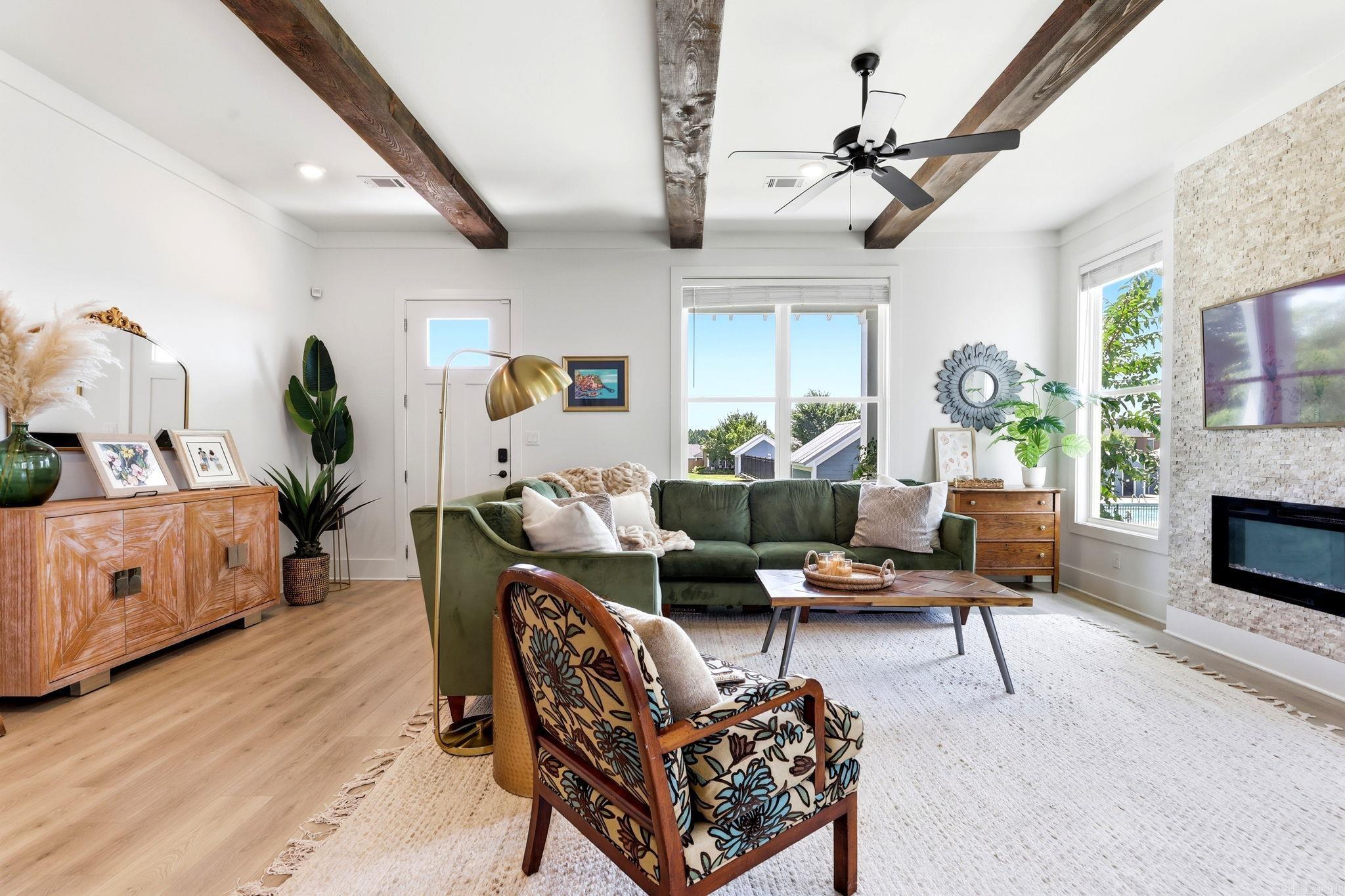 MIDTOWN BRYANT - Residential