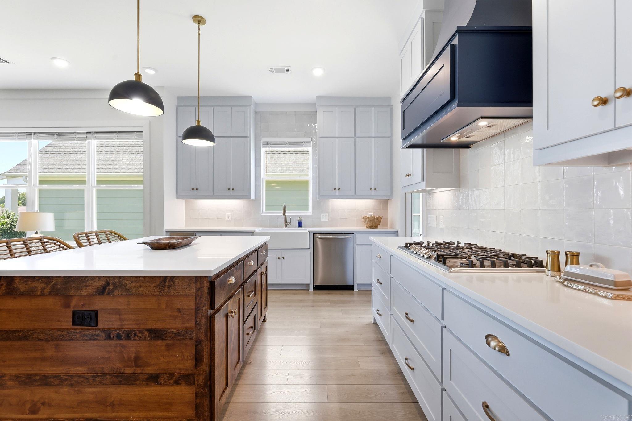 MIDTOWN BRYANT - Residential