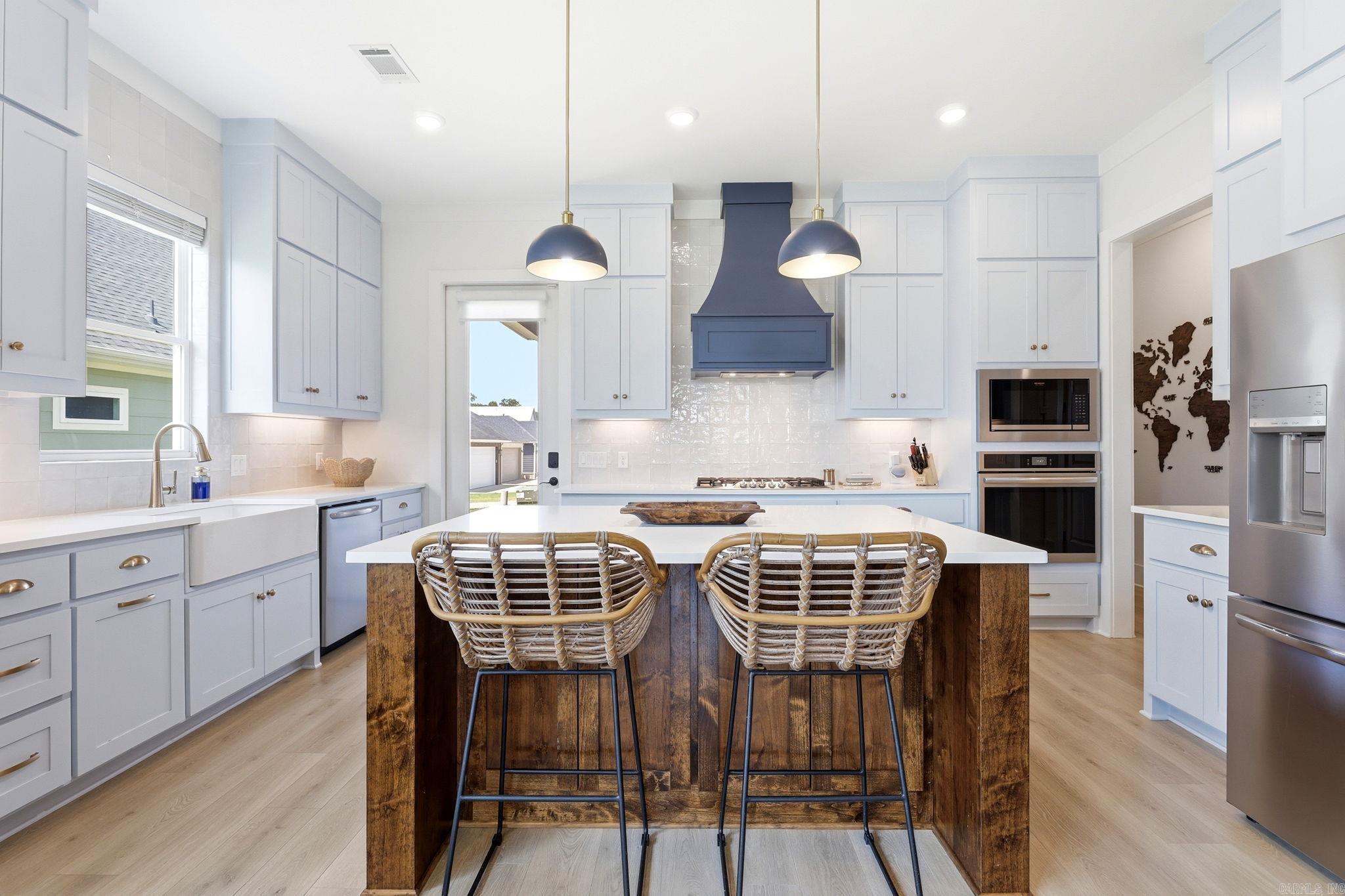 MIDTOWN BRYANT - Residential