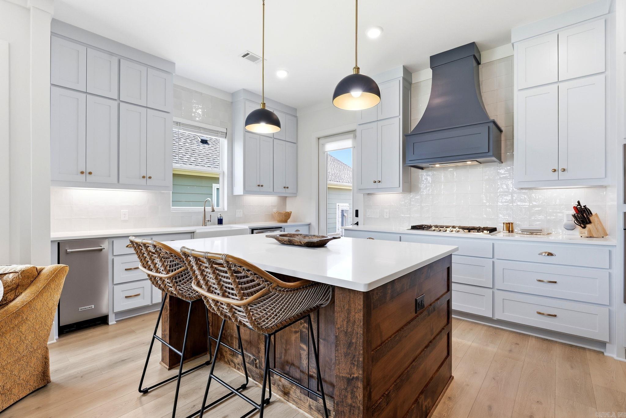 MIDTOWN BRYANT - Residential