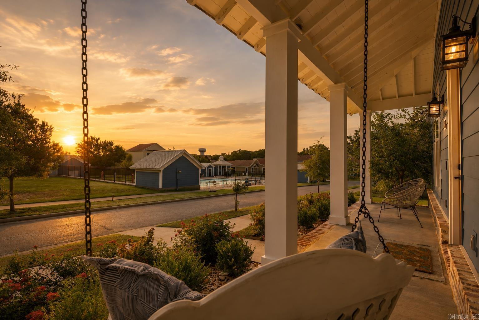 MIDTOWN BRYANT - Residential