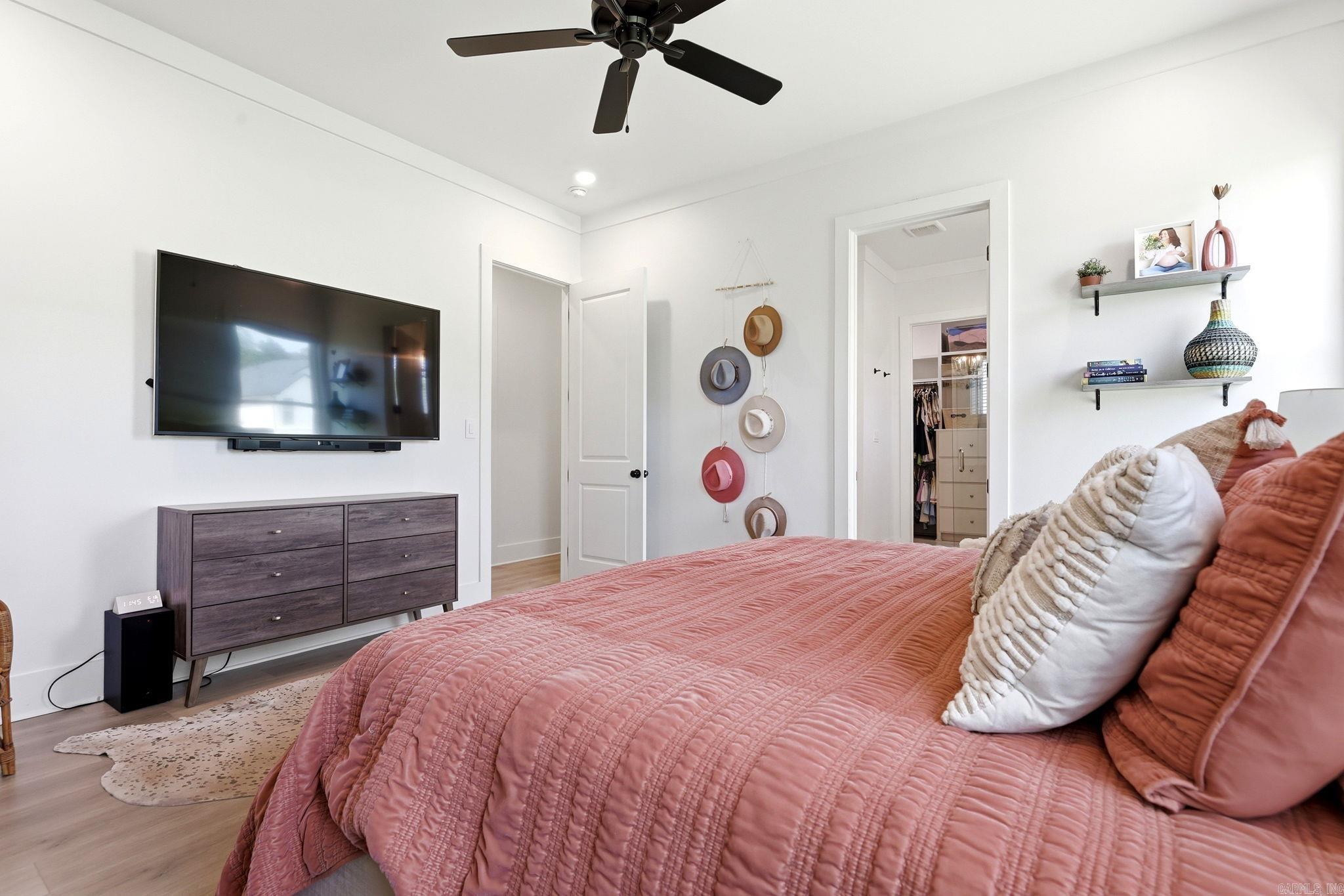 MIDTOWN BRYANT - Residential