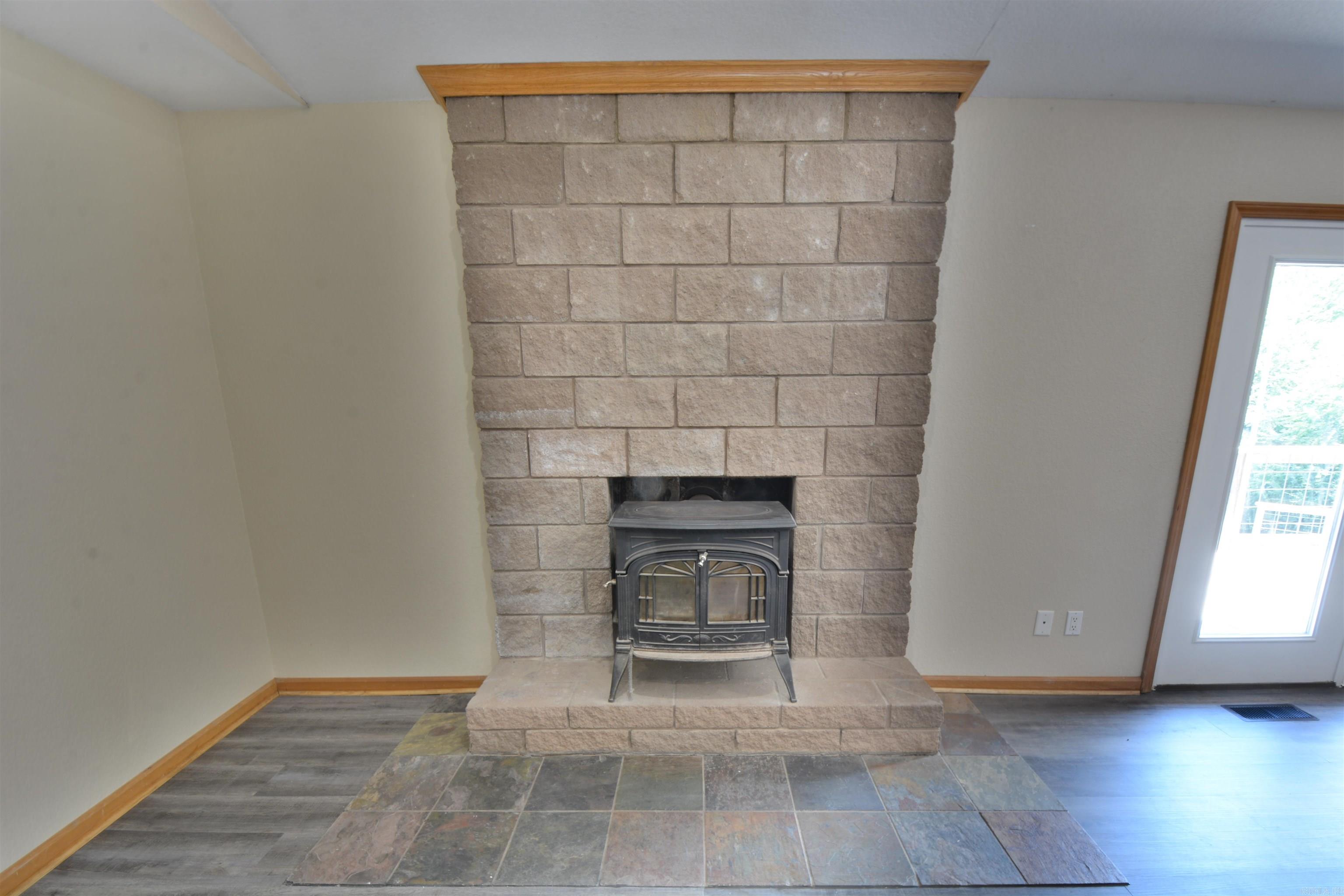 MAZARN CREEK ESTATES - Residential