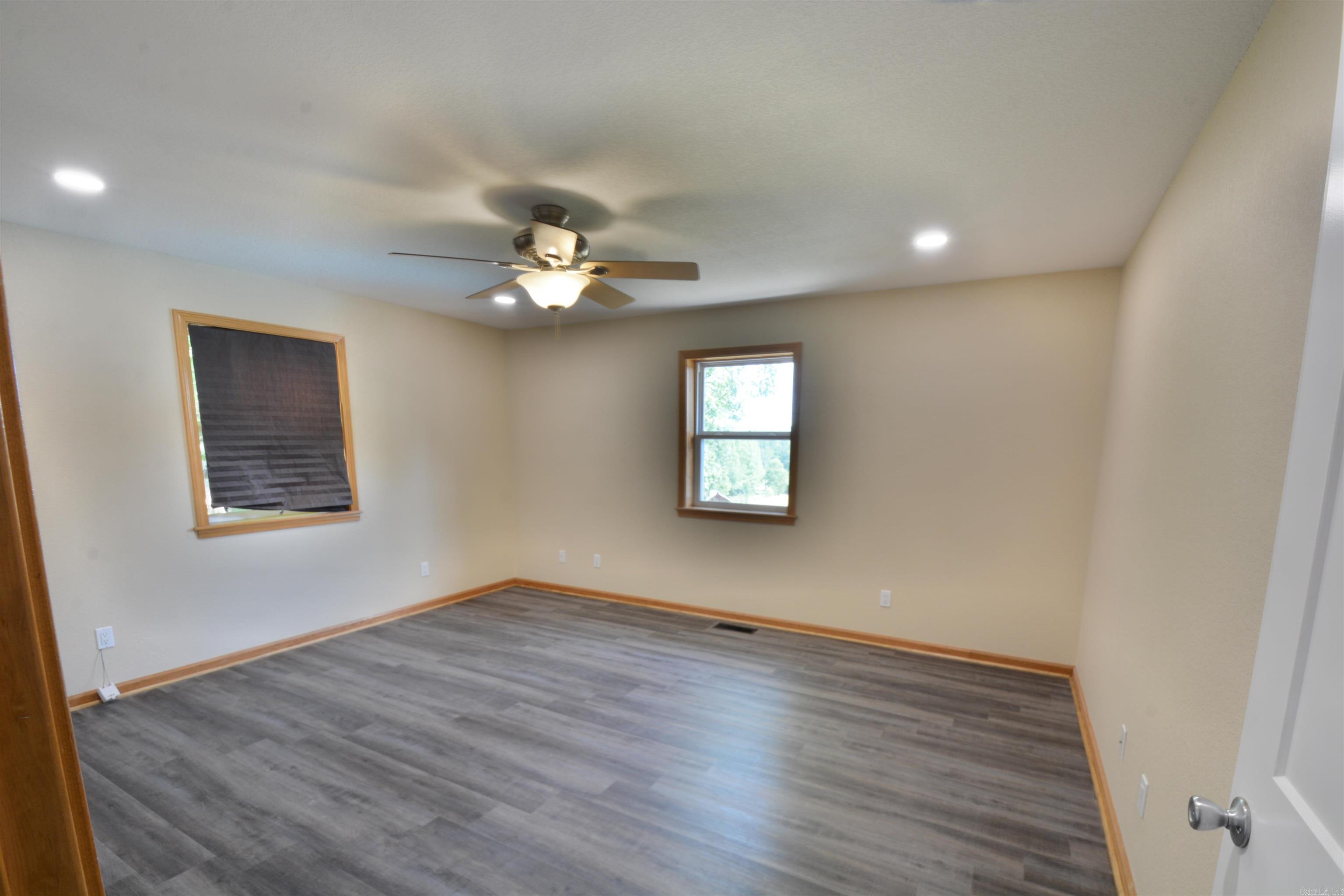 MAZARN CREEK ESTATES - Residential