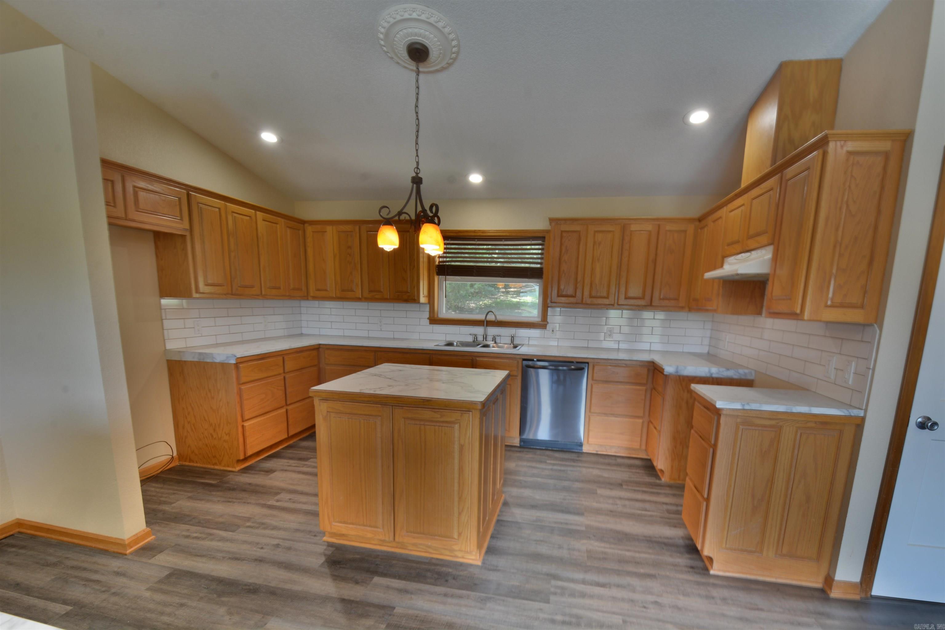 MAZARN CREEK ESTATES - Residential