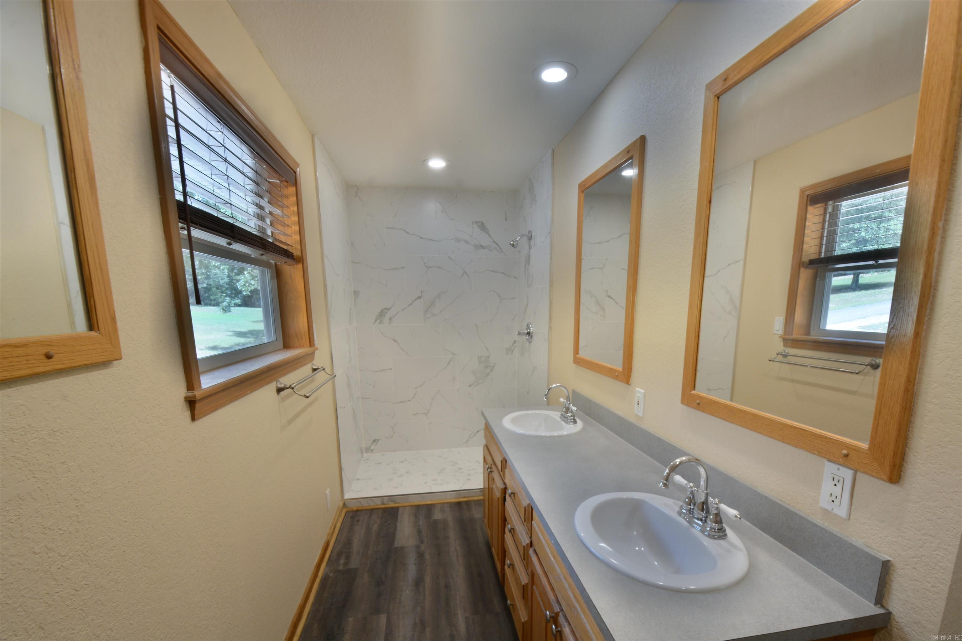 MAZARN CREEK ESTATES - Residential