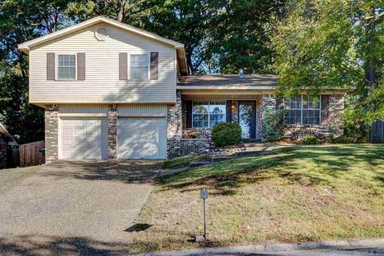 This well maintained West Little Rock home is waiting for you to call it home. Nice open living and dining with pretty fireplace. Kitchen has a large pantry and  second eating area. Bedrooms are all up with 2 full baths. Laundry and half bath on main level. Large fenced backyard for the kiddos (or adults) to play and entertain. Plus a dog run and storage shed.