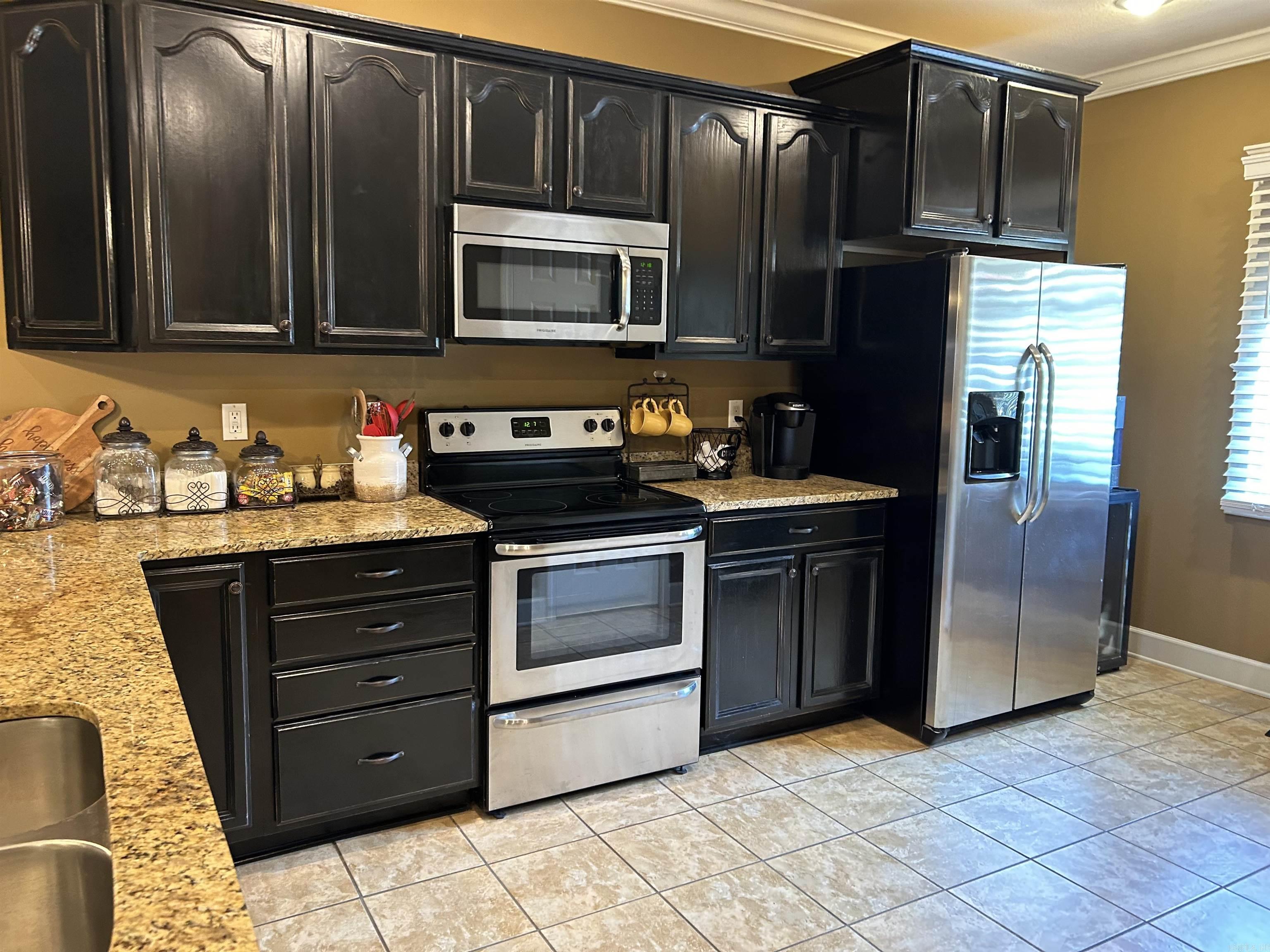 BAY SHORES - Residential