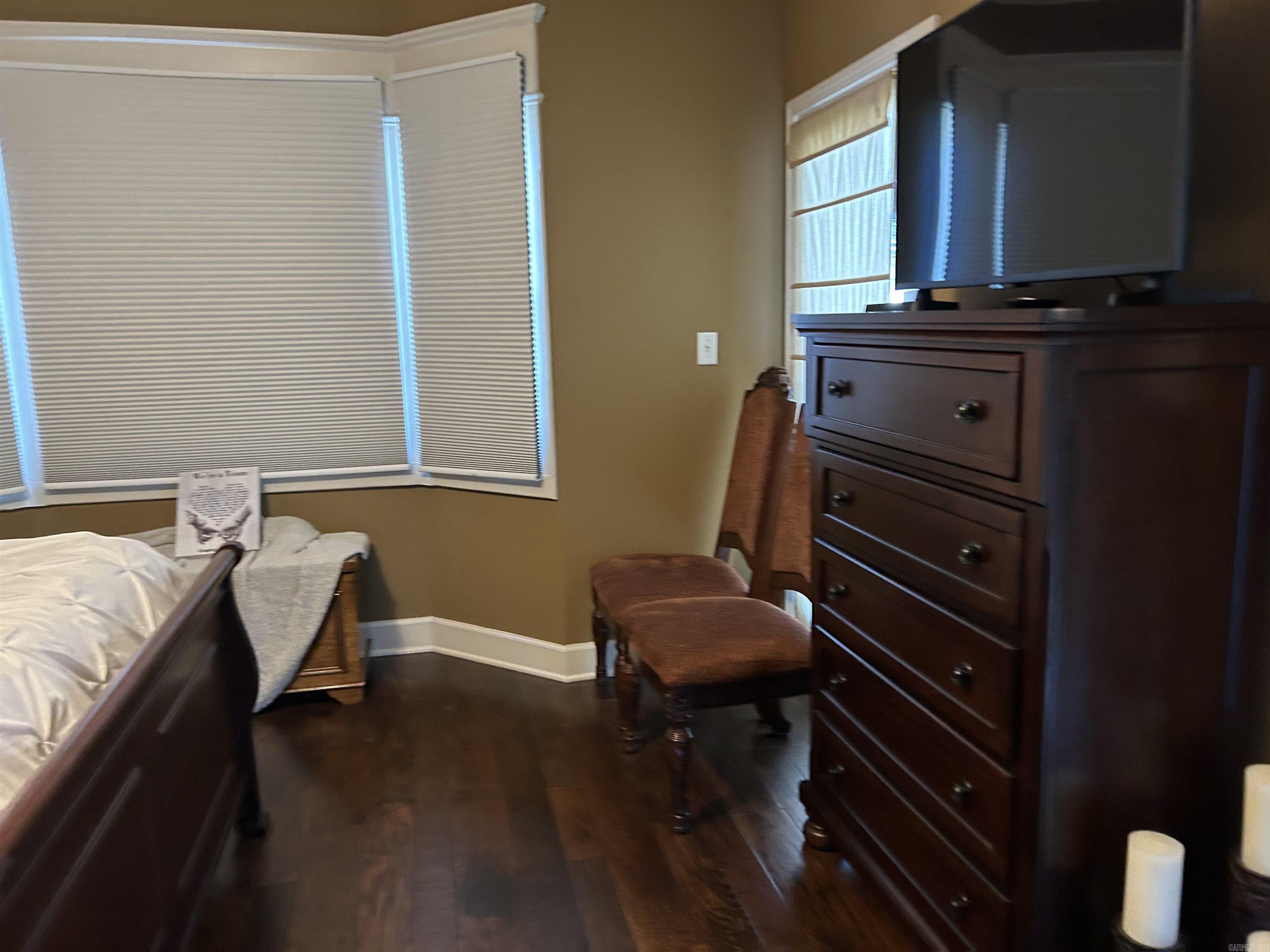 BAY SHORES - Residential