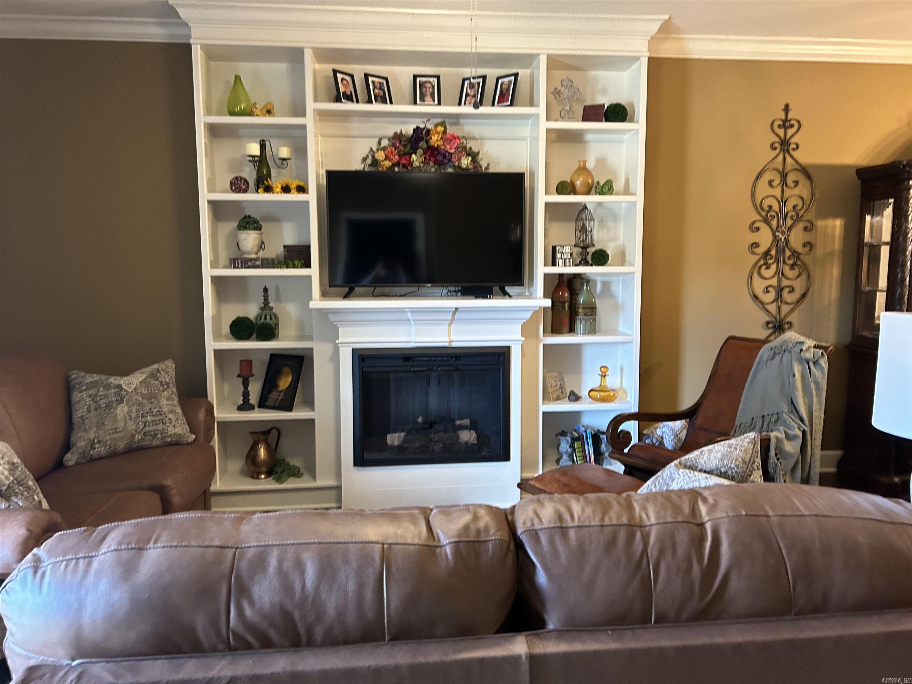 BAY SHORES - Residential