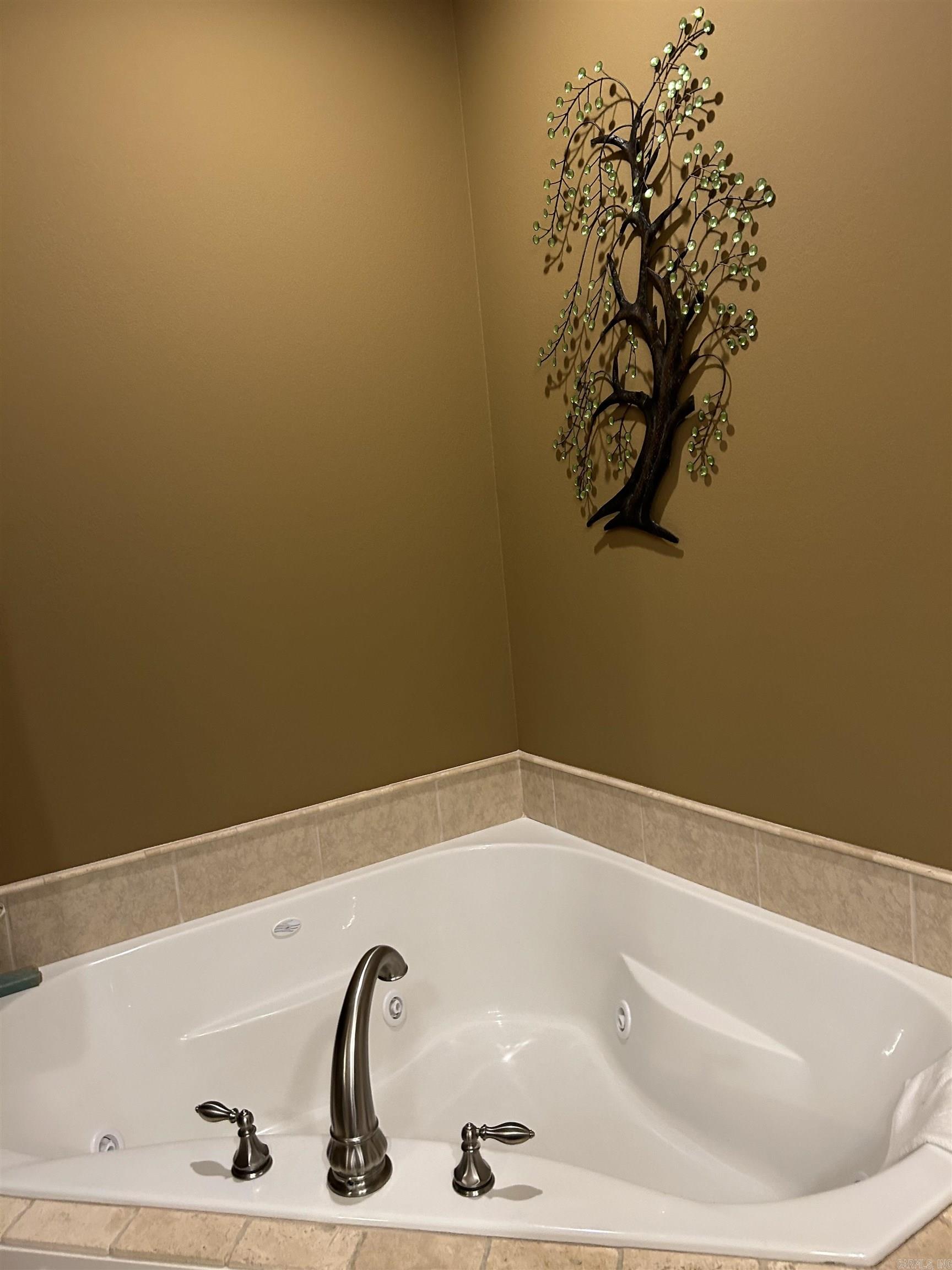 BAY SHORES - Residential