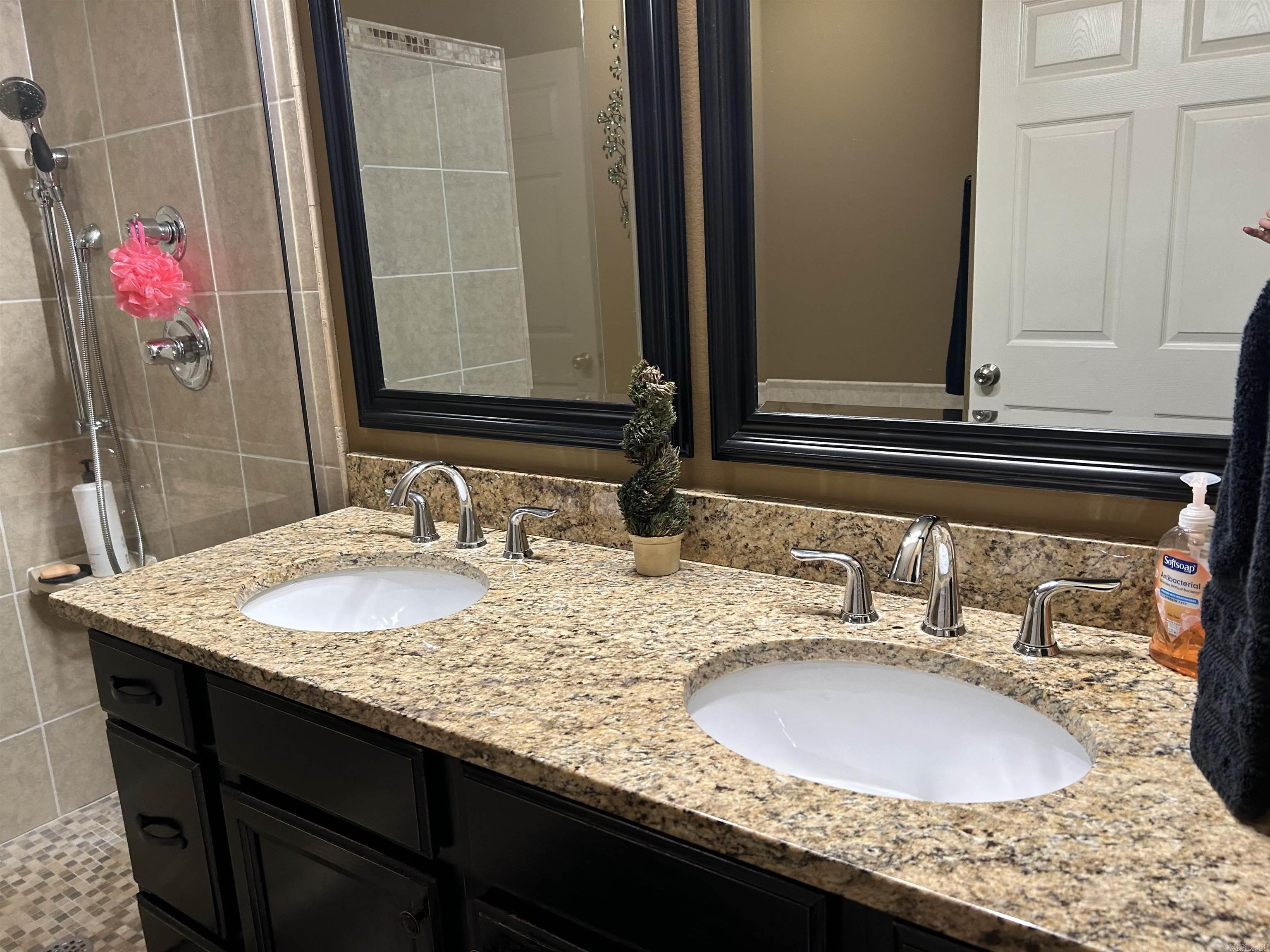 BAY SHORES - Residential