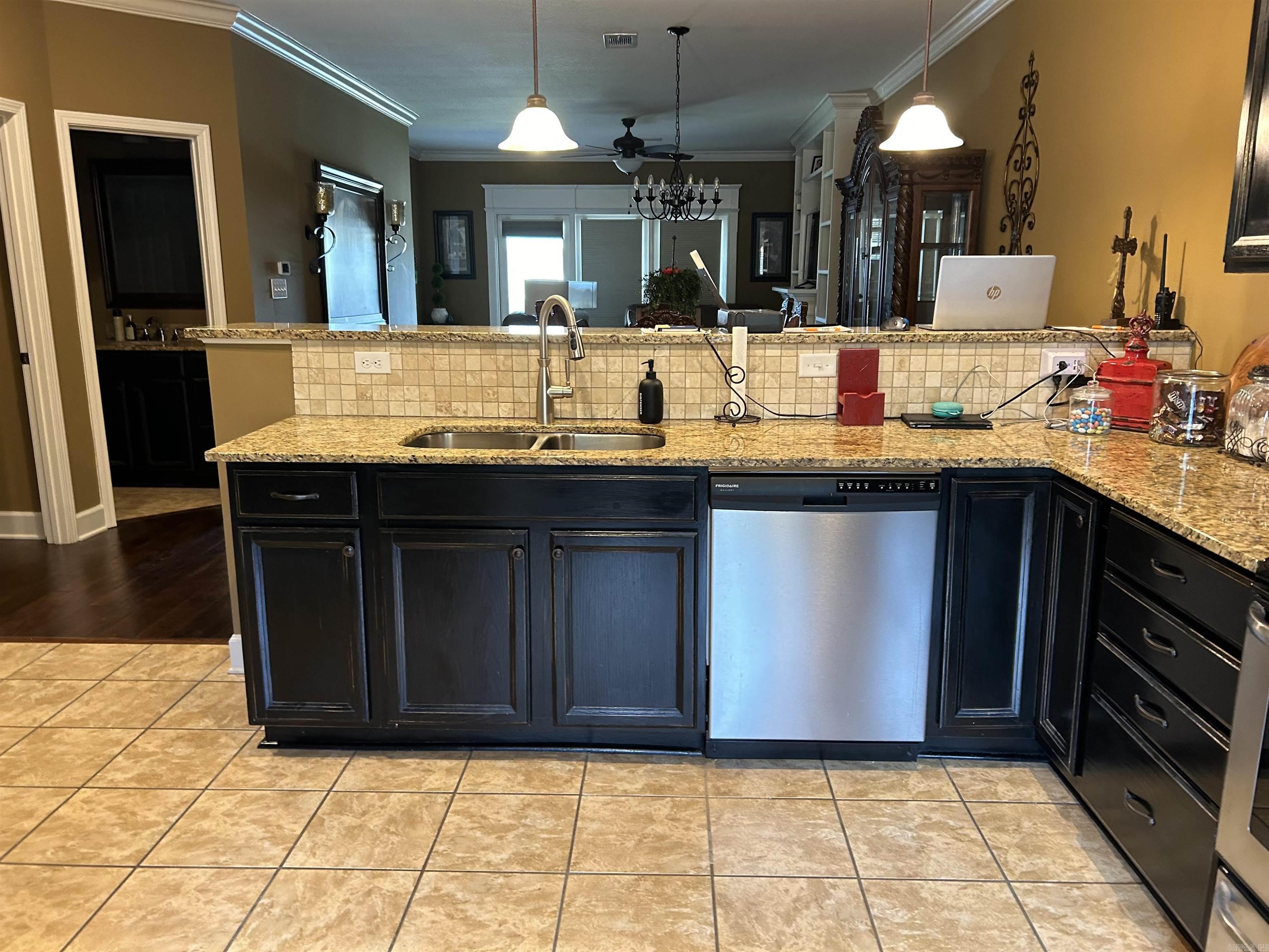 BAY SHORES - Residential