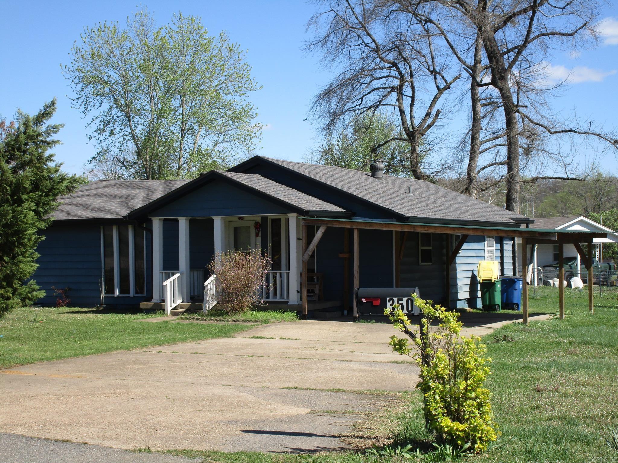 Excellent area to have your first home or to flip a house.  House needs updates and price is reflecting that.  3 bedrooms, 2 bathrooms.  Big driveway.  Nice flat yard.  Location is close to I-40, from there a few minutes to West Little Rock, to LIttle Rock and to the North side of Central Arkansas.  Call to set up an appointment. House is sold AS-IS, inspections are welcome. Tambien informacion en Español!!! AGENTS SEE REMARKS FOR SHOWINGS