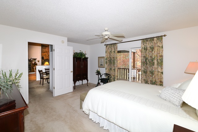 Villa Alegre Courts - Residential