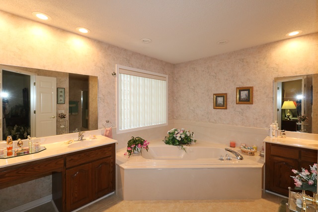 Villa Alegre Courts - Residential