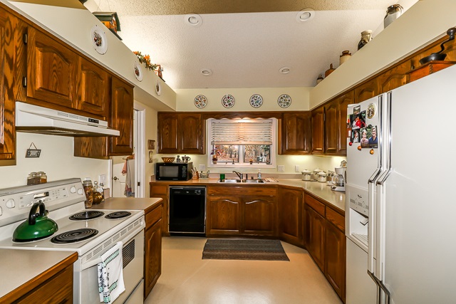 Villa Alegre Courts - Residential