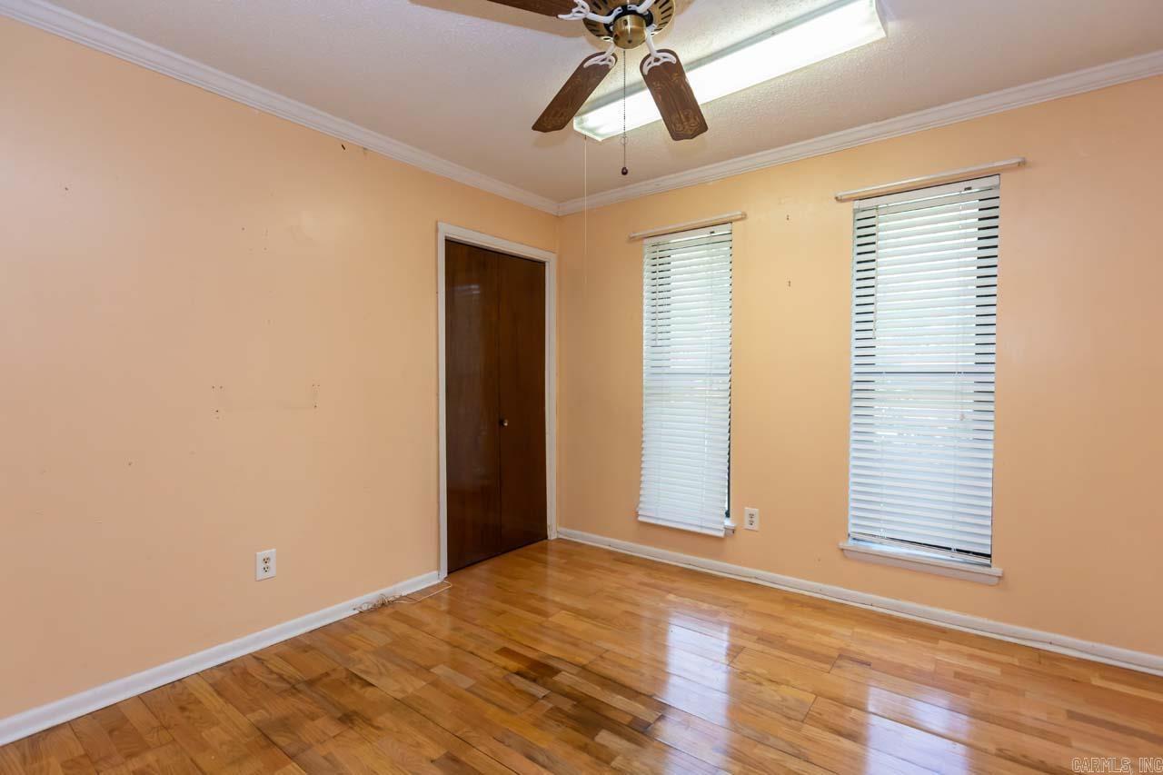 TWIN LAKES - Residential
