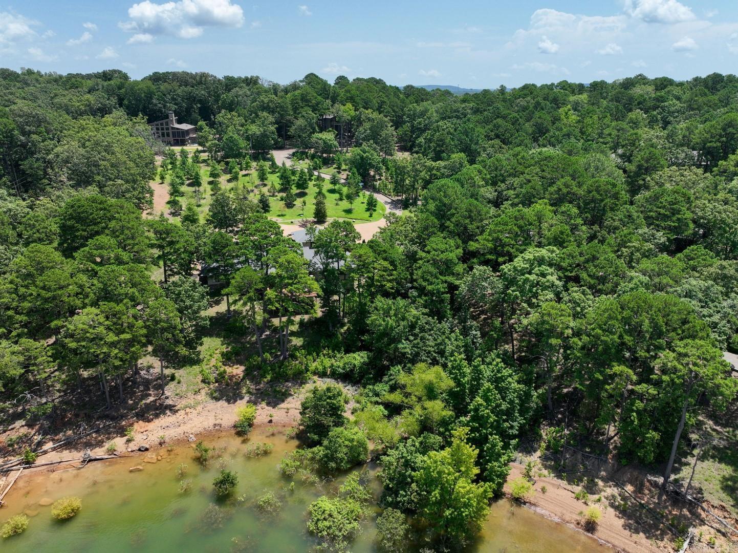Eden Isle-Country Club - Residential