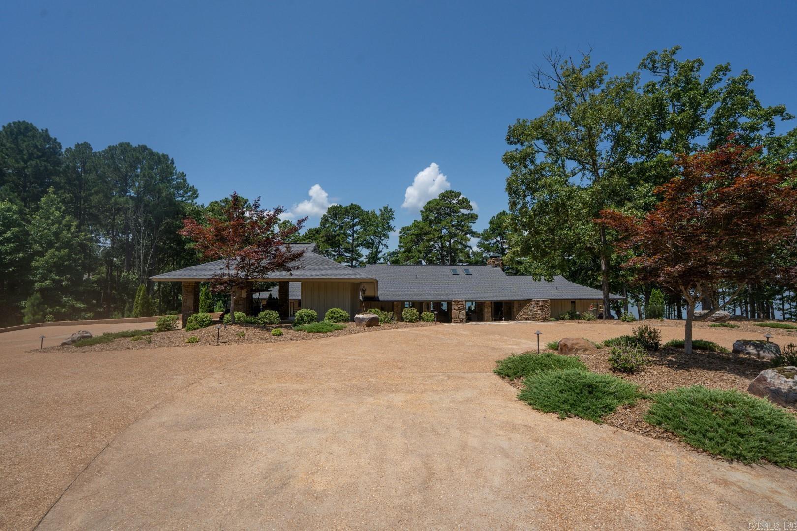 Eden Isle-Country Club - Residential