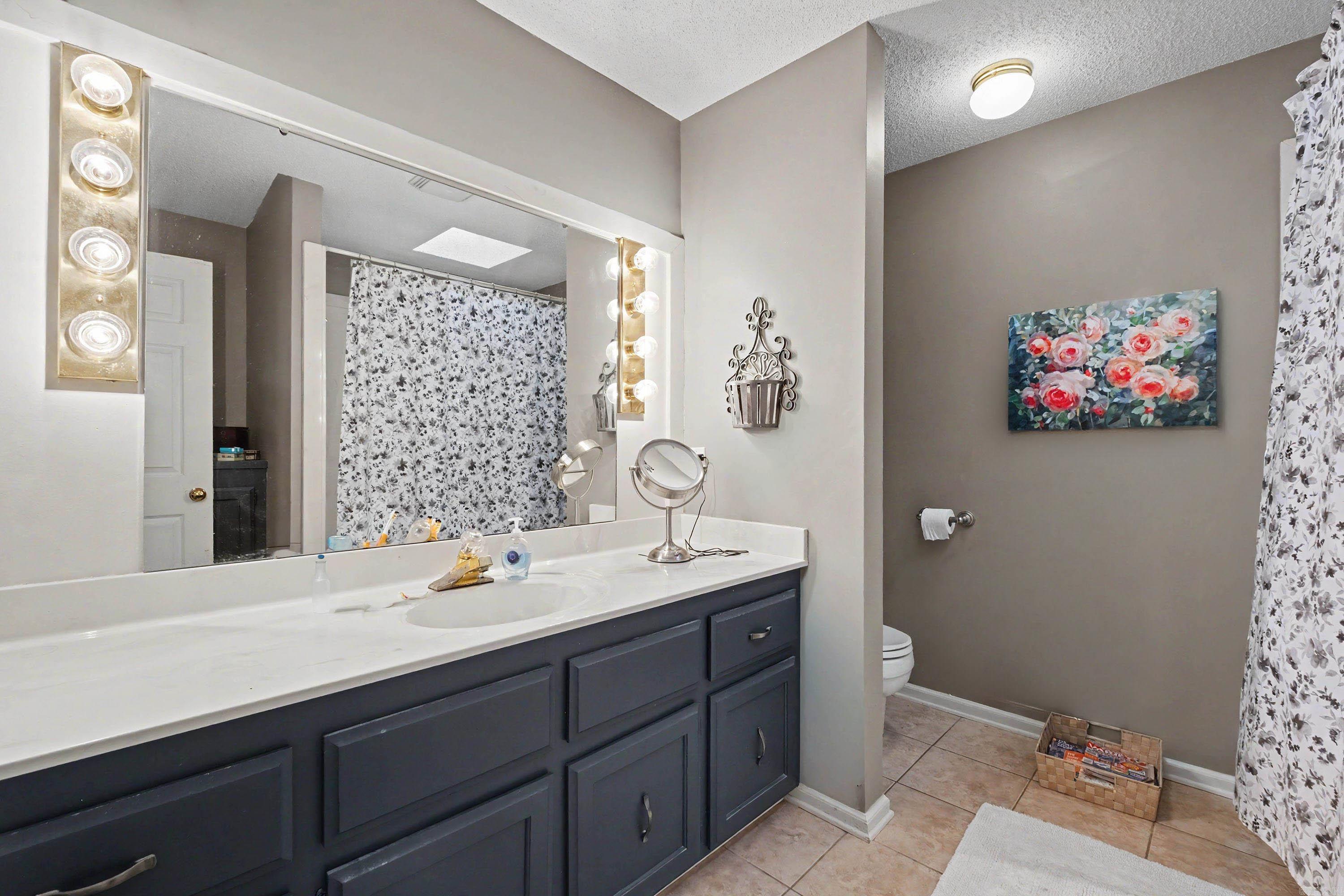 SPRING VALLEY MANOR - Residential