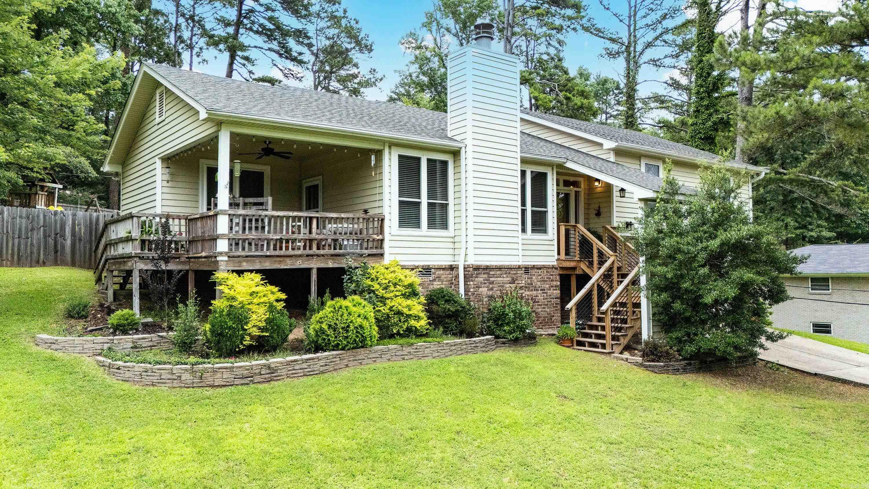 SPRING VALLEY MANOR - Residential