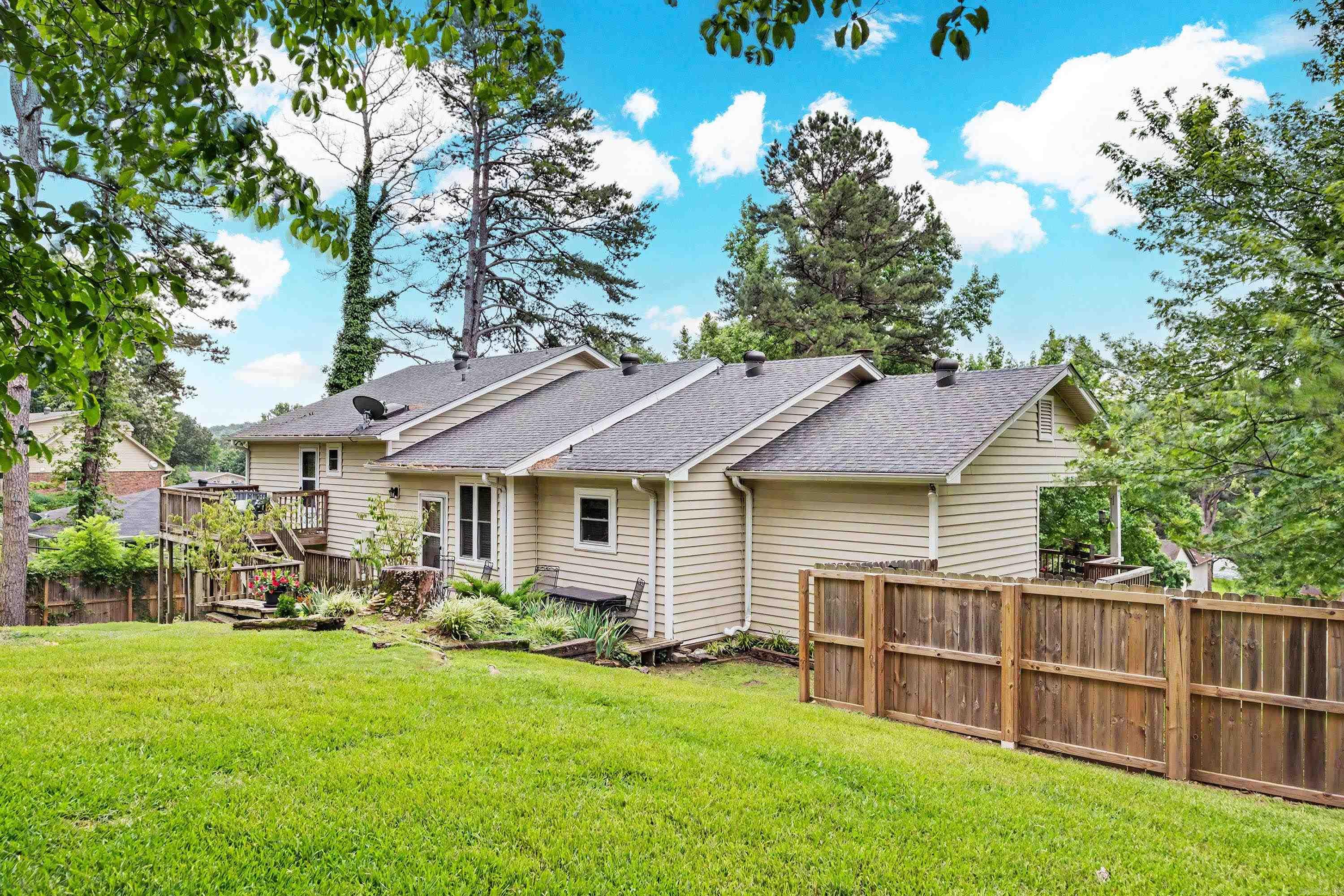 SPRING VALLEY MANOR - Residential