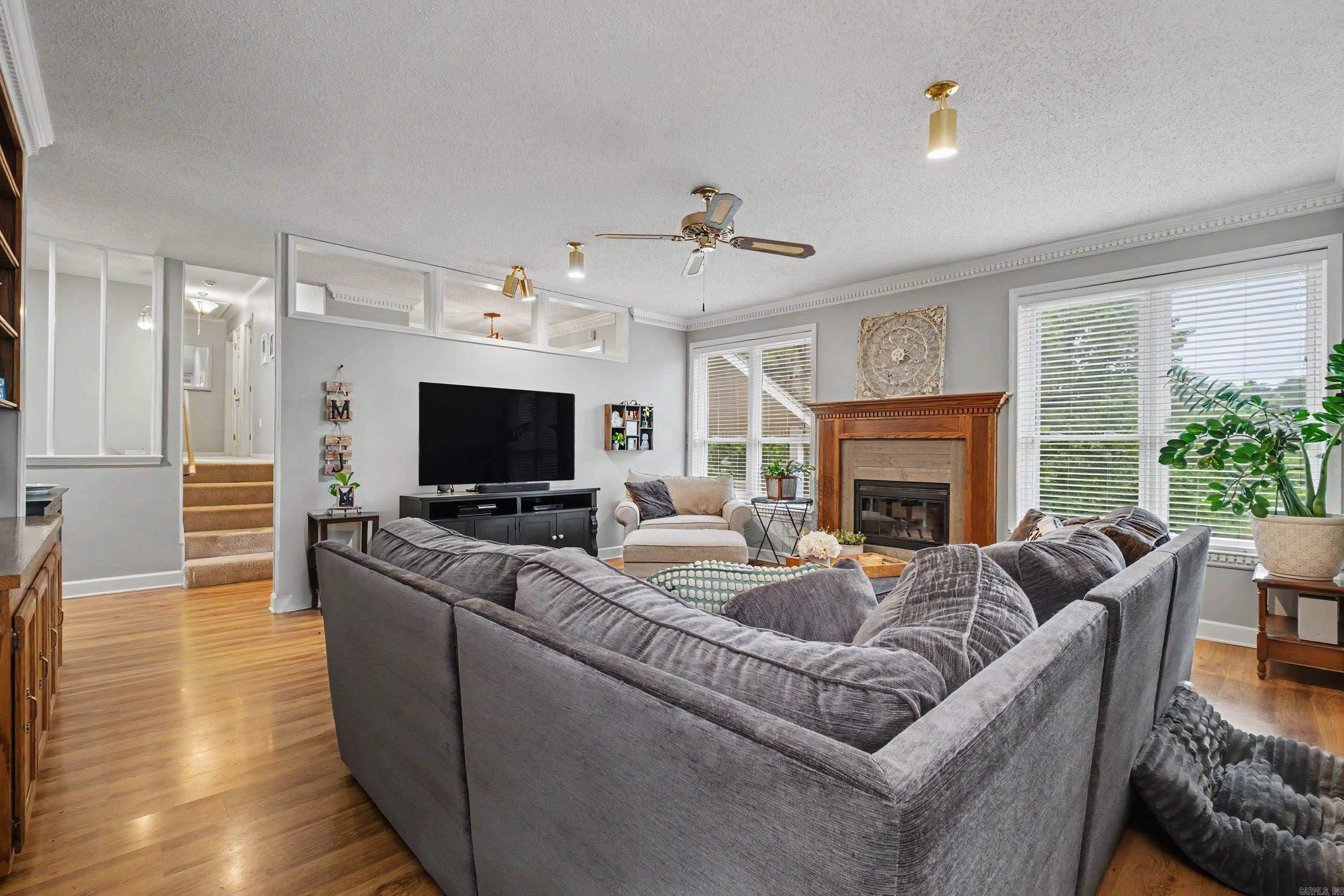 SPRING VALLEY MANOR - Residential