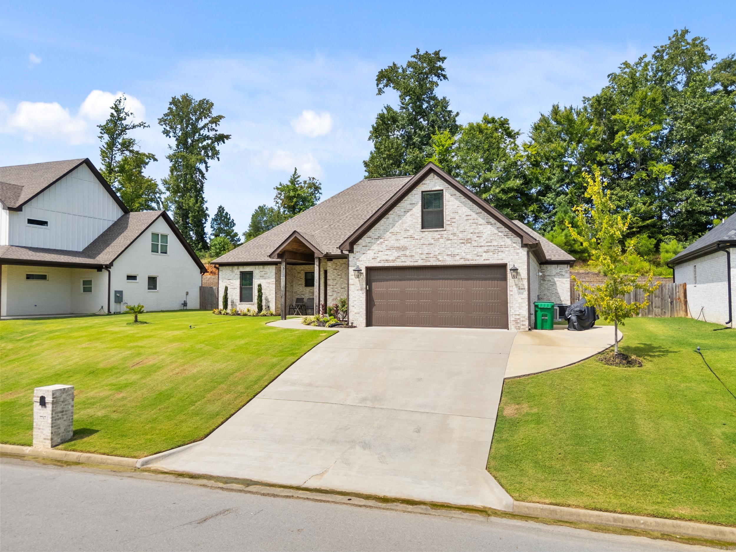 HURRICANE LAKE EST - Residential