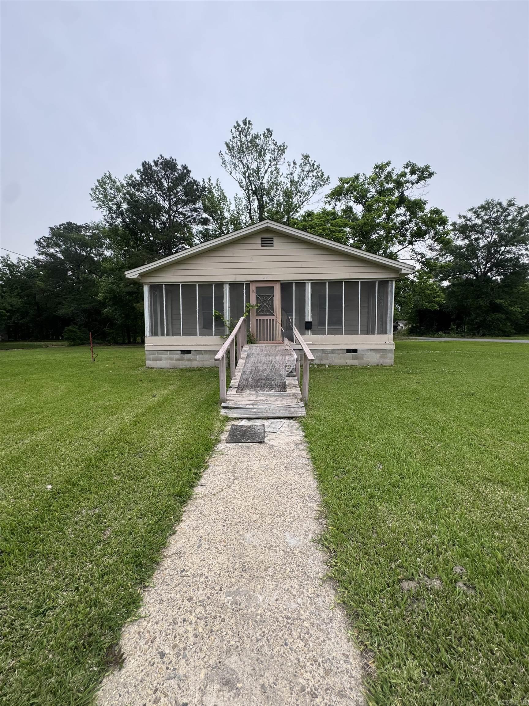 Investor Special in Smackover! ????  Opportunity awaits at 407 Martin Luther King Blvd in Smackover, AR 71762! This 2 bedroom, 1 bathroom home offers approximately 1,064 sq ft and is ready for someone with vision to bring it back to life. Whether you’re looking for your next flip, rental investment, or renovation project, this one has potential.  Perfect for investors or buyers ready to take on a renovation project. Bring your ideas and make this property shine again!  This Property is being Sold AS- IS