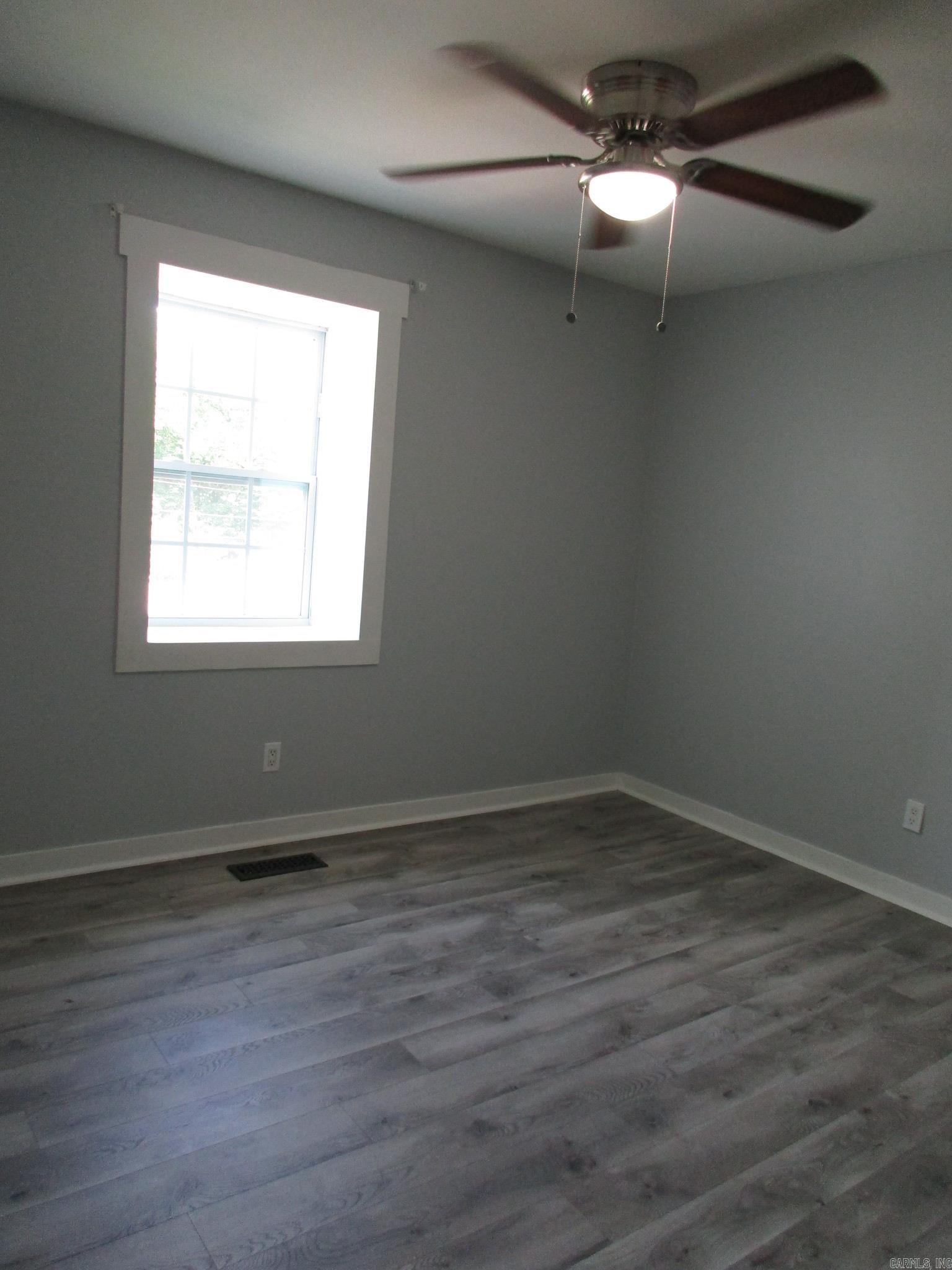 TWIN LAKES - Residential